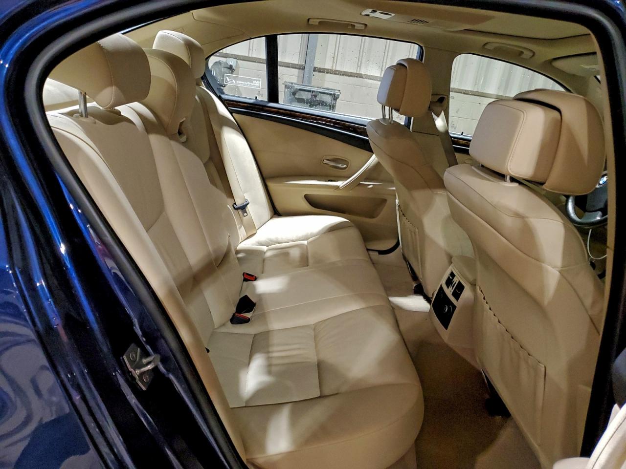 2010 Bmw 528 Xi Blue vin: WBANV1C55AC389381