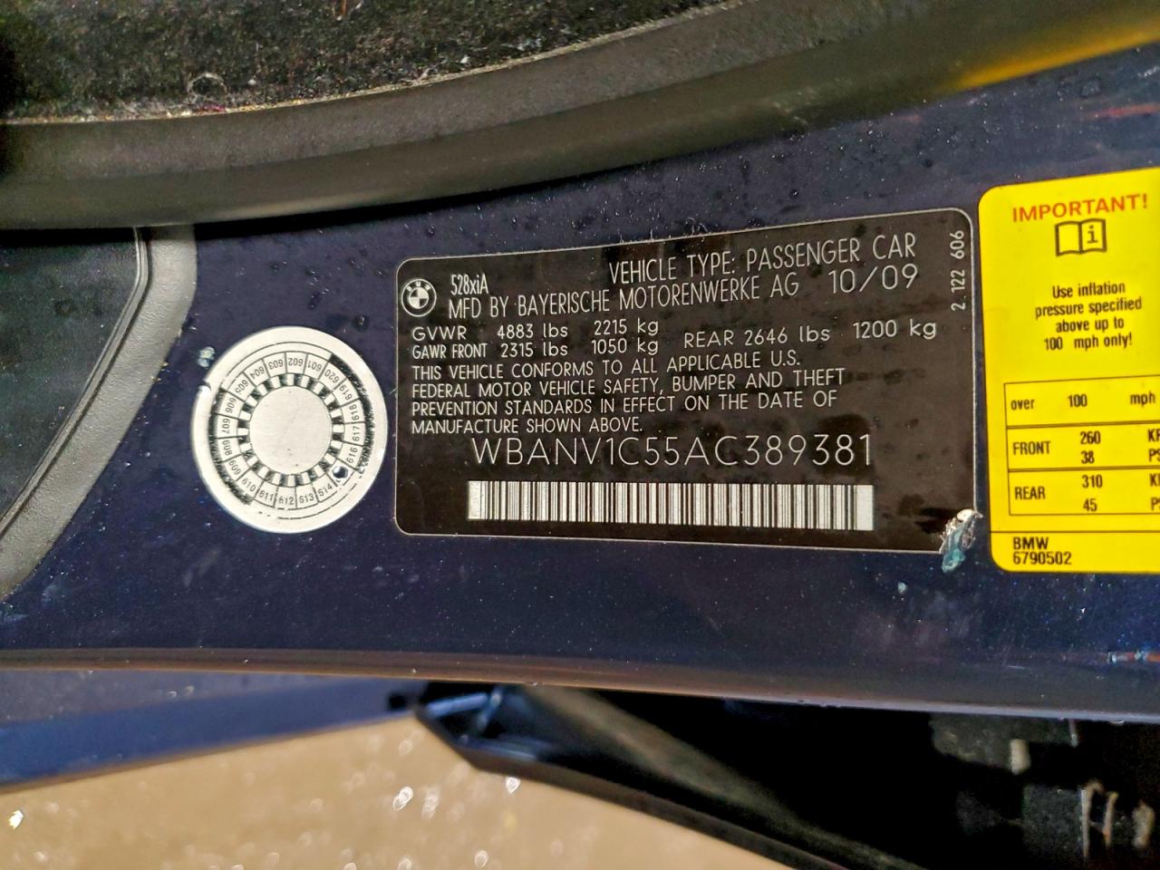 2010 Bmw 528 Xi Blue vin: WBANV1C55AC389381