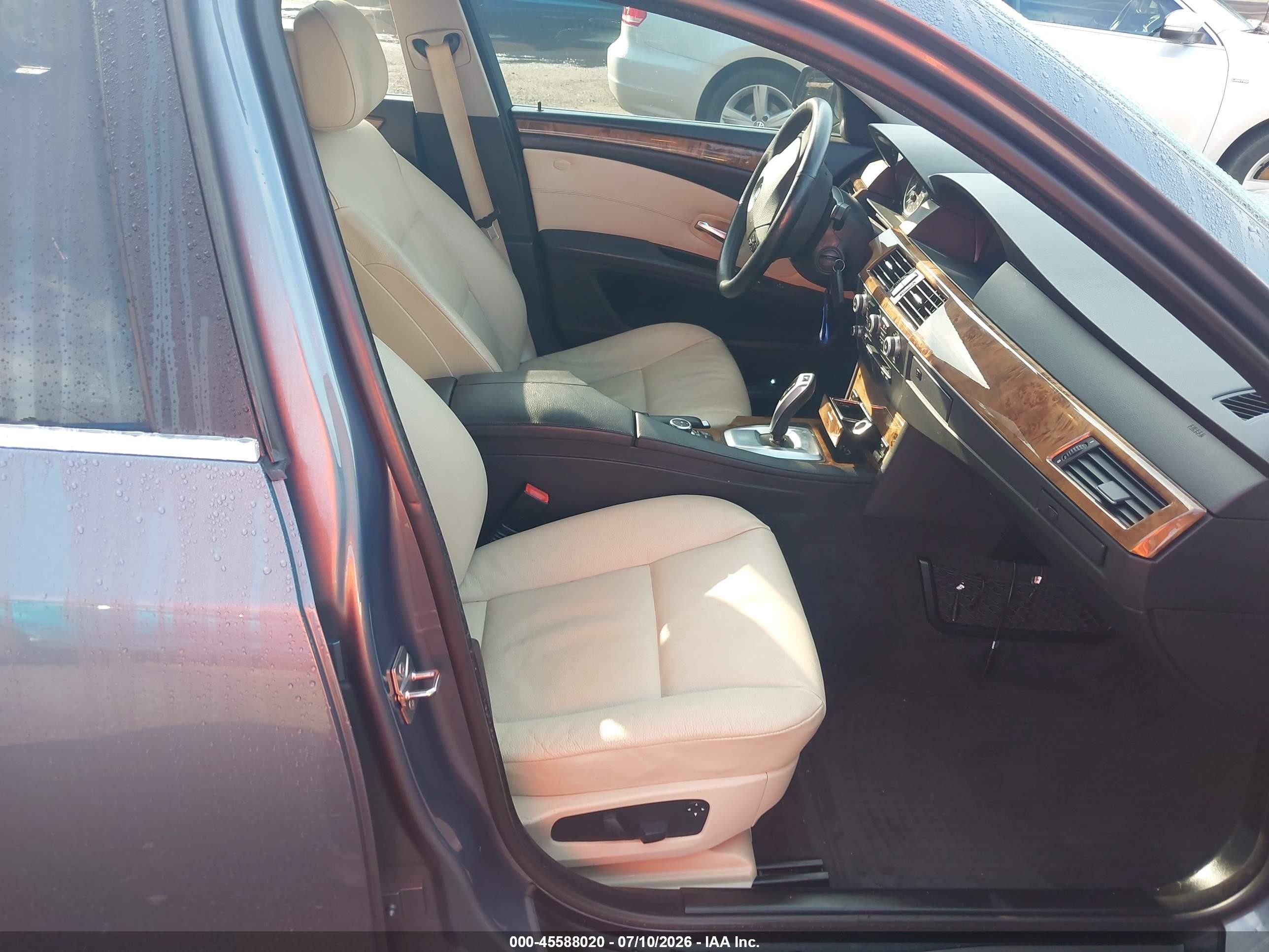 2010 Bmw 528i Xdrive Blue vin: WBANV1C56AC159736
