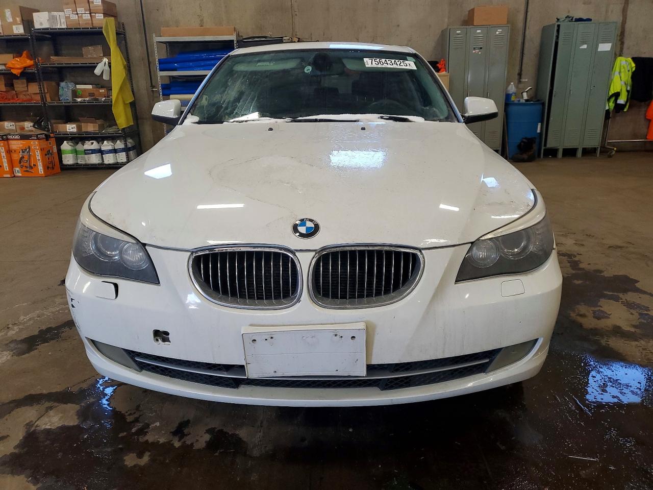 2010 Bmw 528 Xi White vin: WBANV1C56AC445991