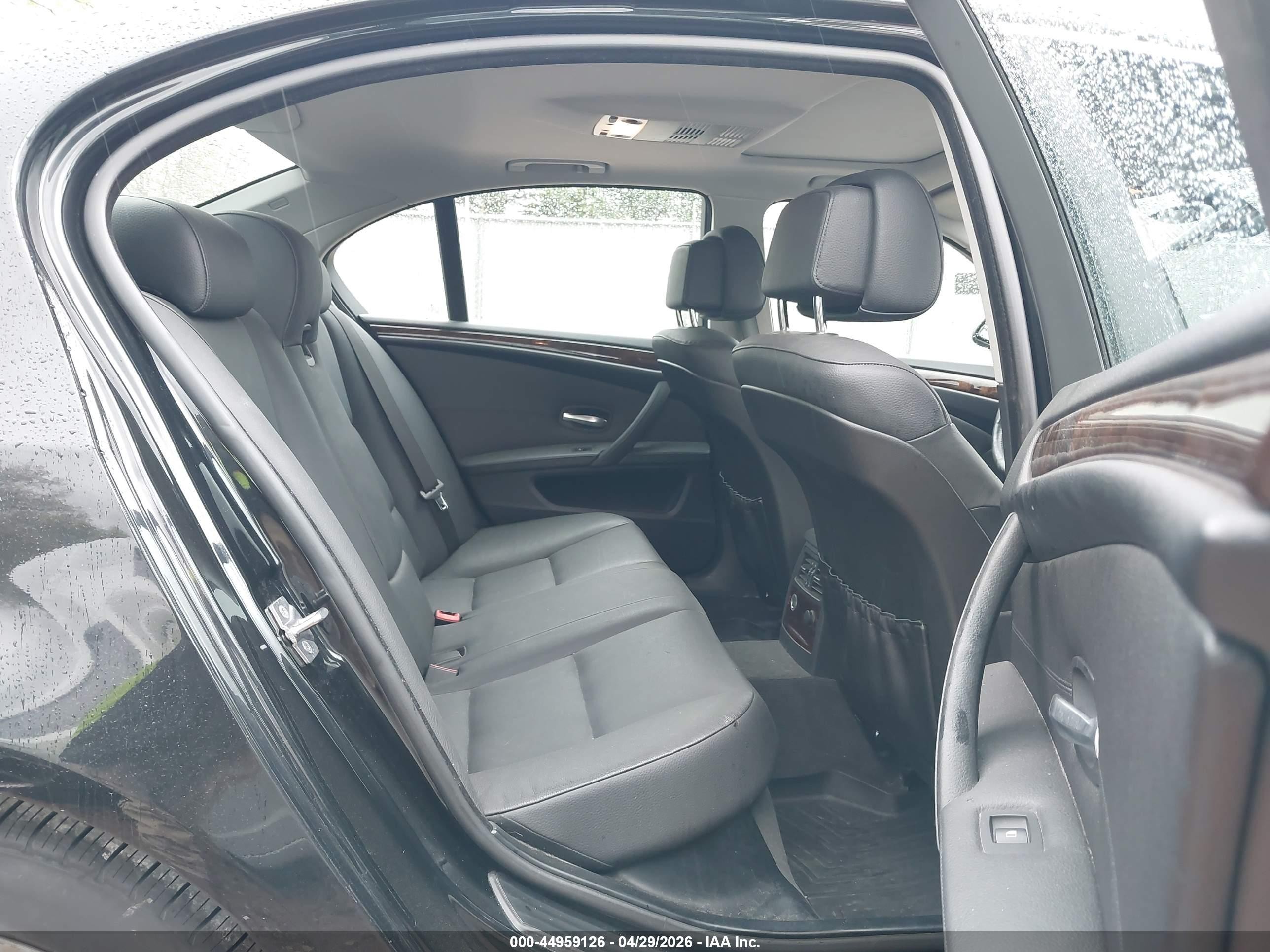 2010 Bmw 528i Xdrive Black vin: WBANV1C58AC388709