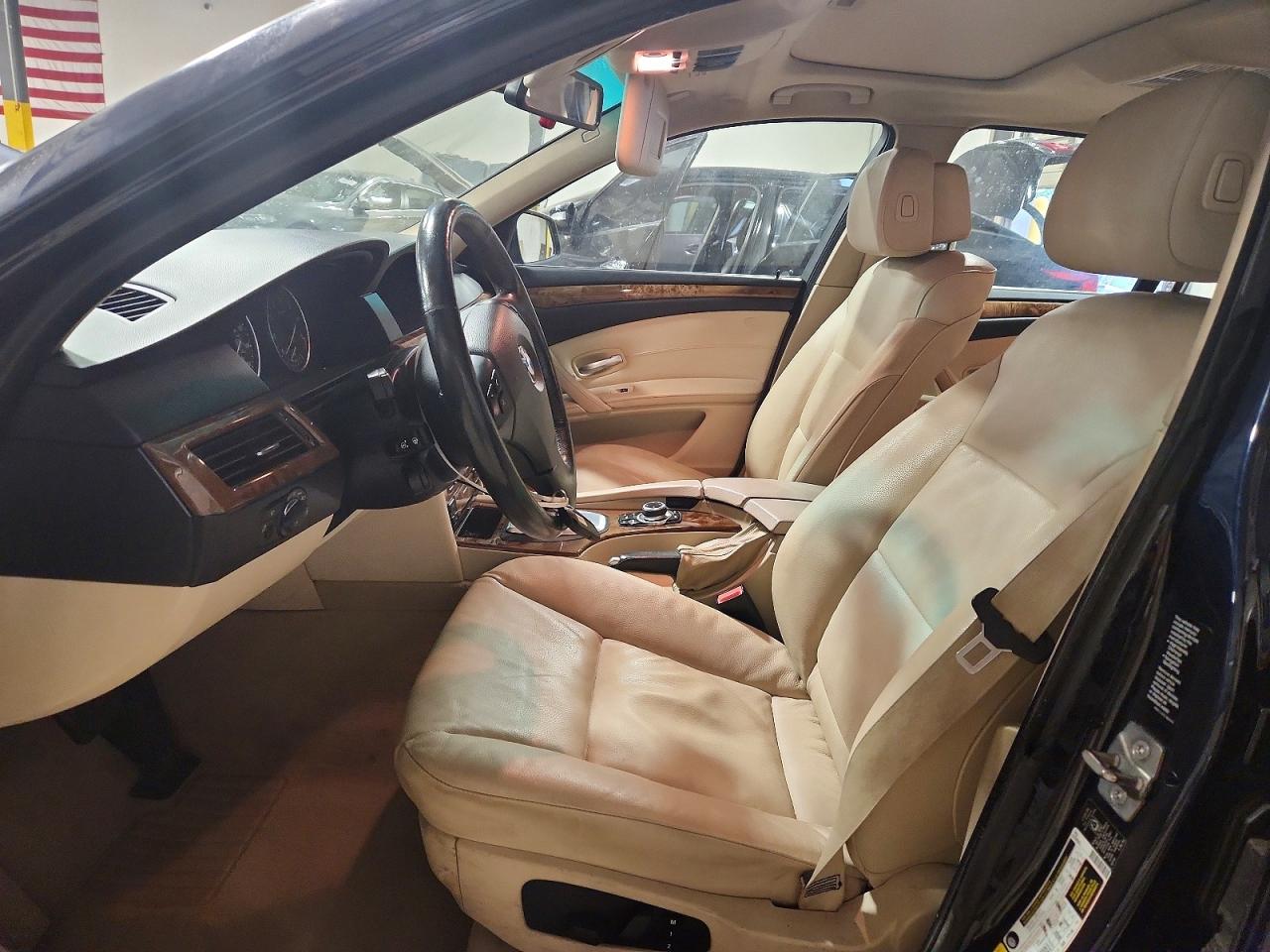 2010 Bmw 528 Xi Black vin: WBANV1C58AC389357