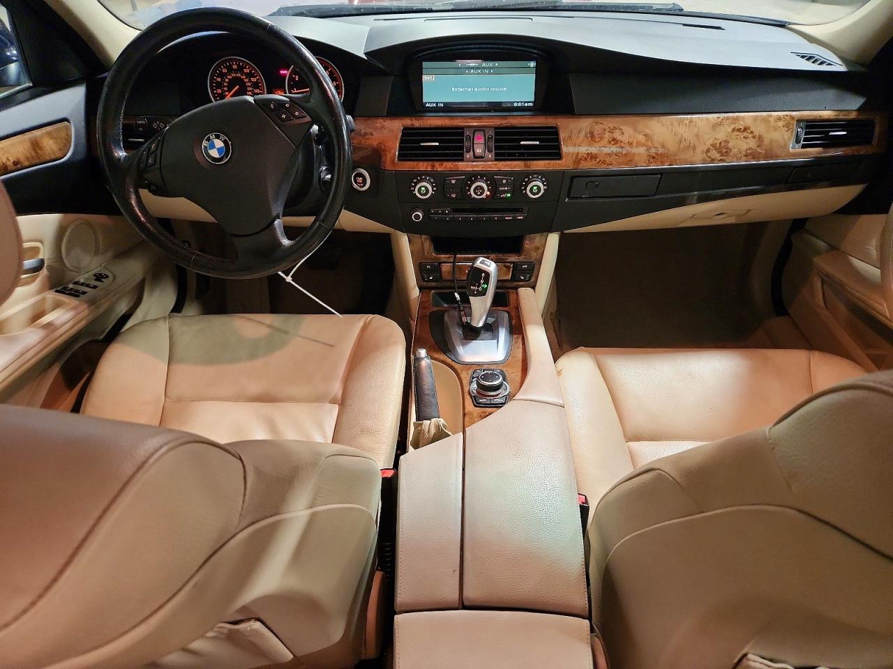 2010 Bmw 528 Xi Black vin: WBANV1C58AC389357