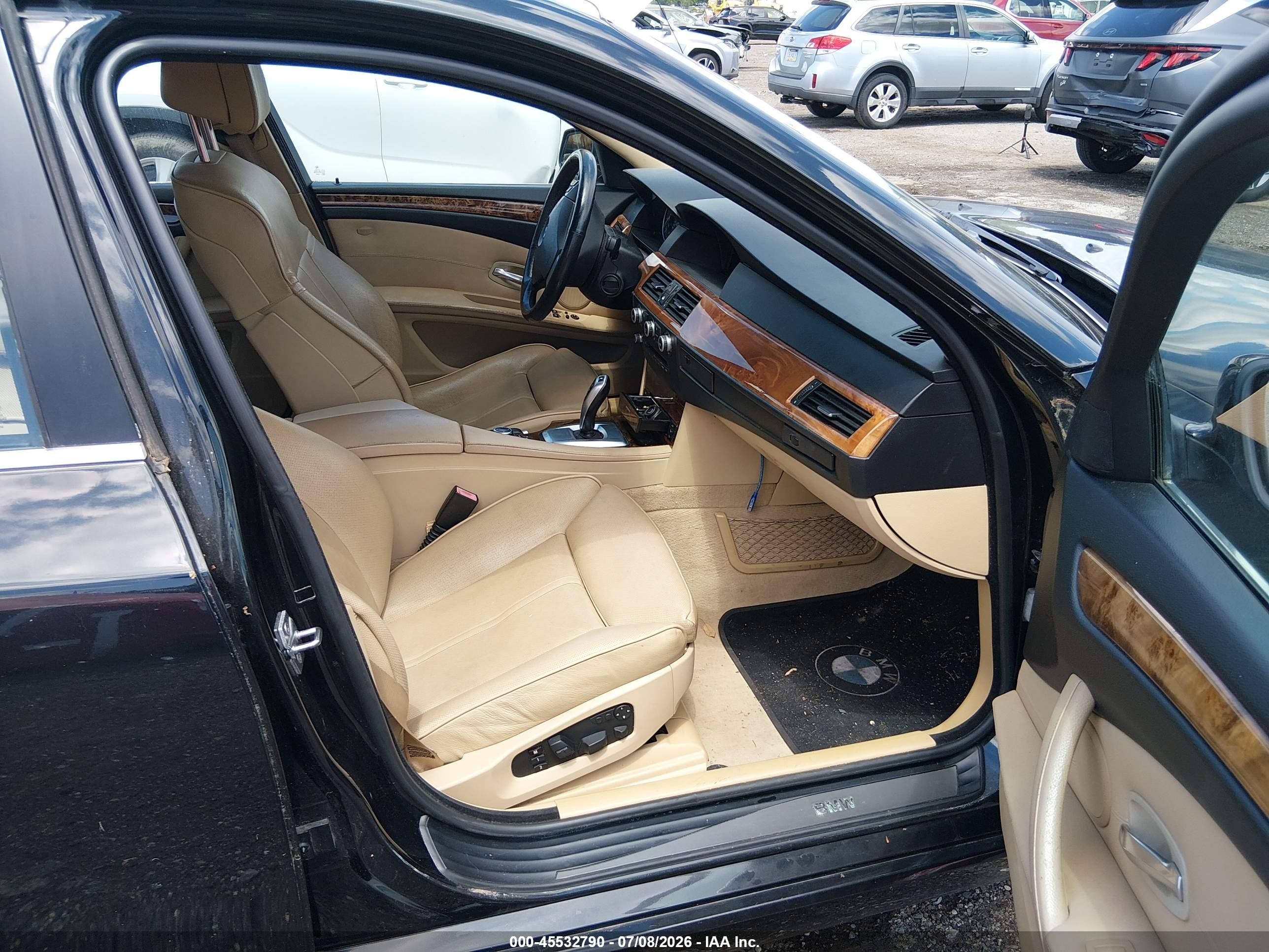 2010 Bmw 528i Xdrive Black vin: WBANV1C59AC443491