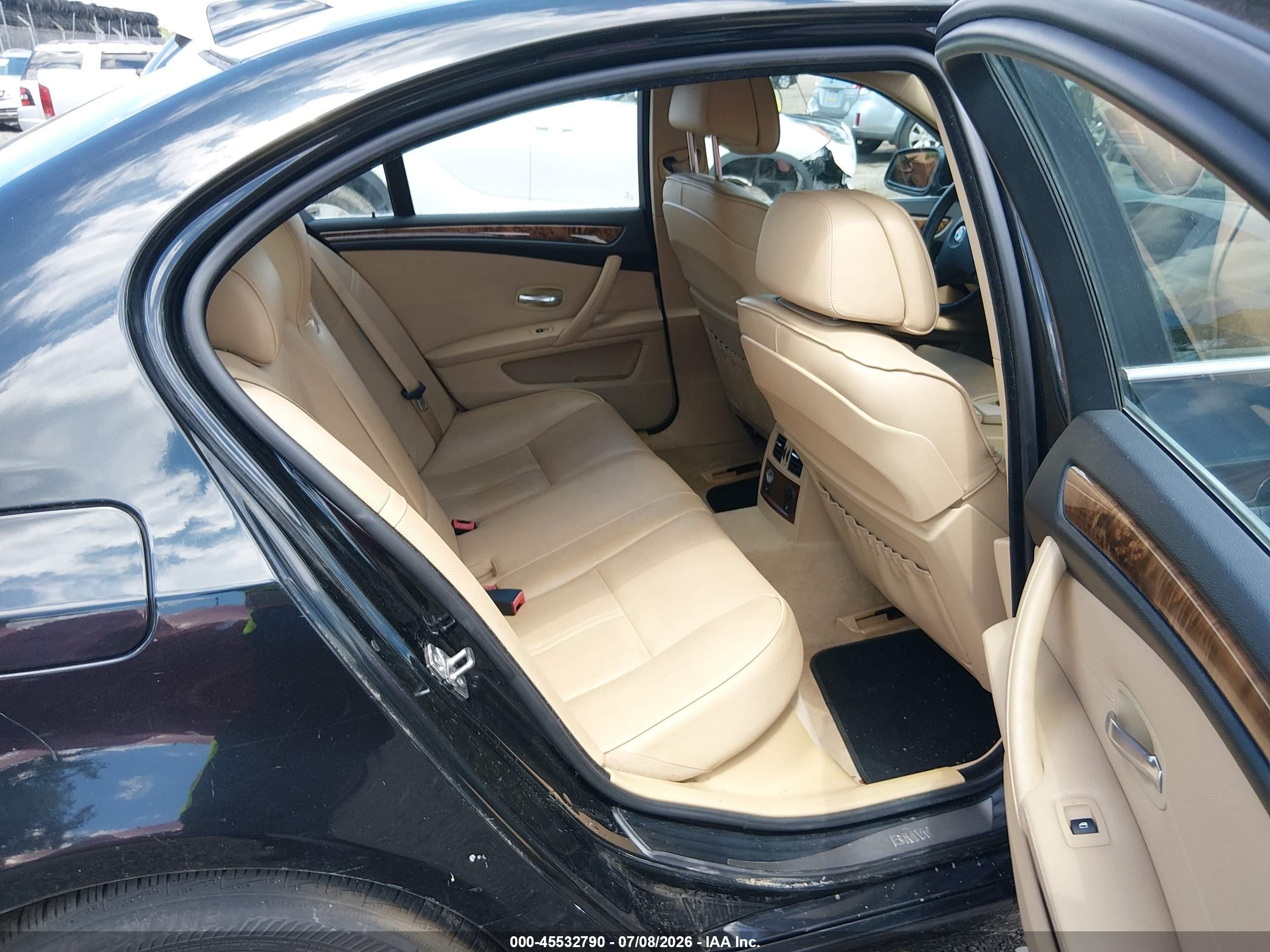 2010 Bmw 528i Xdrive Black vin: WBANV1C59AC443491