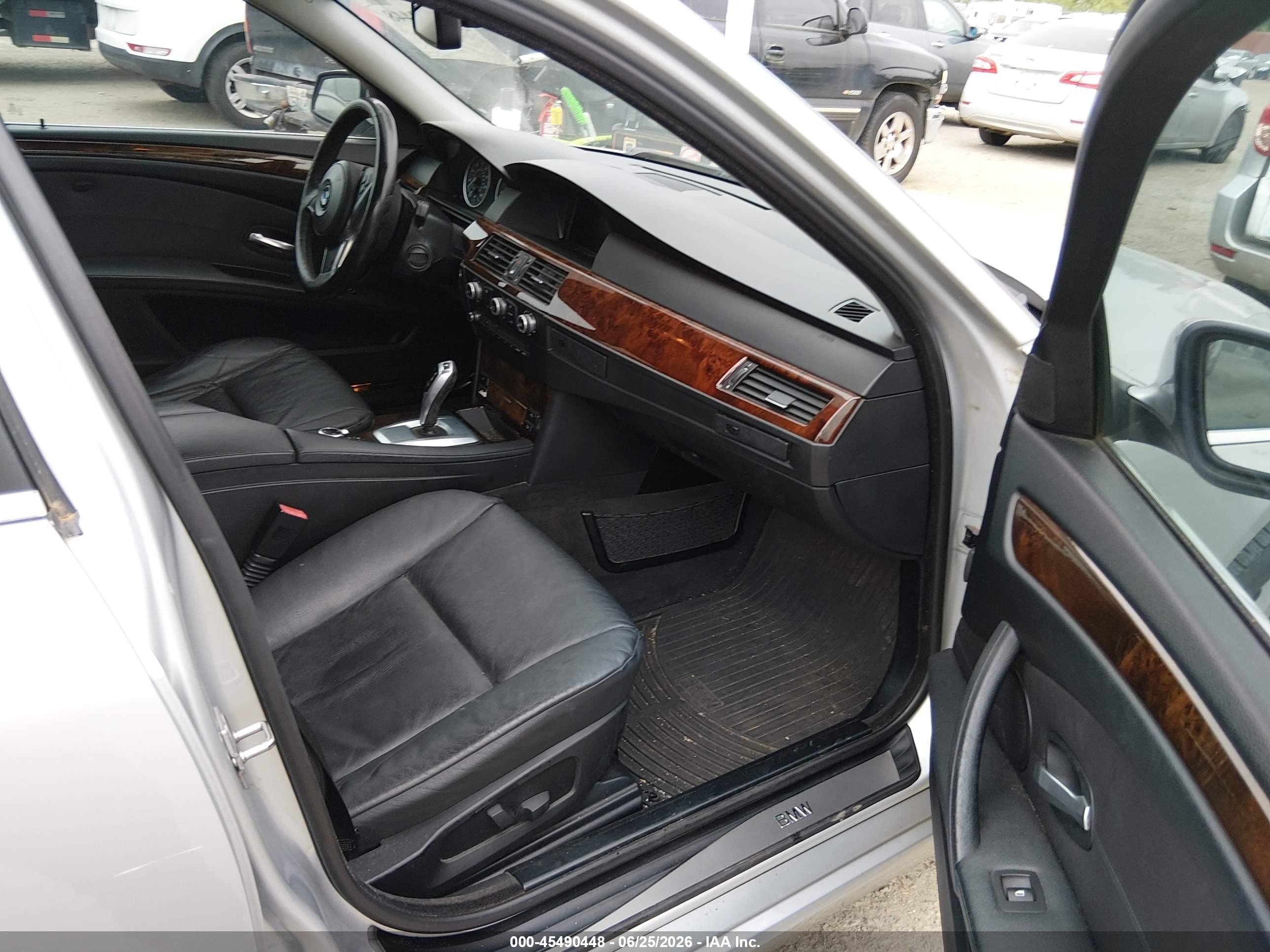 2010 Bmw 528i Xdrive Silver vin: WBANV1C59AC443555