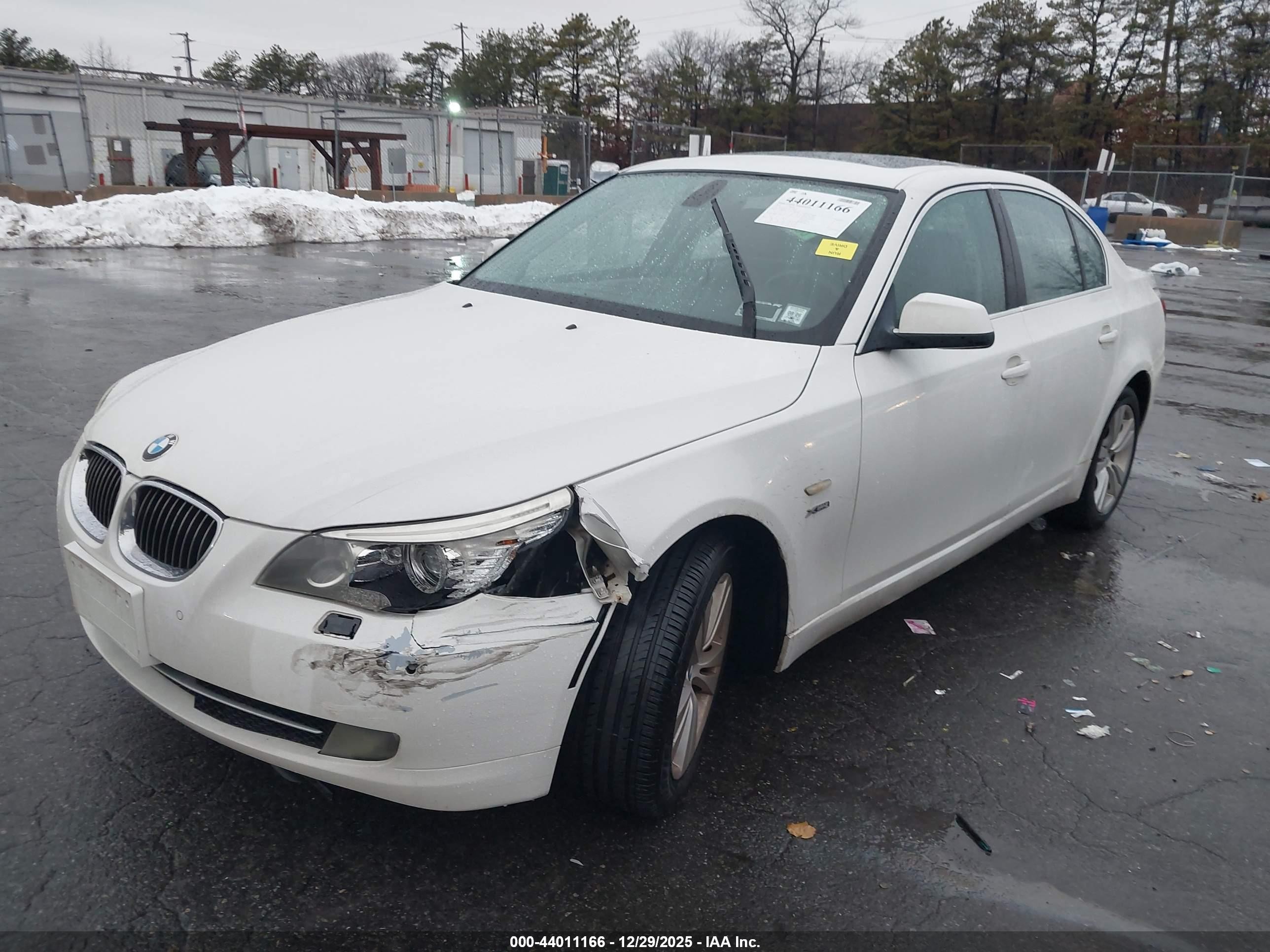 2010 Bmw 528i Xdrive White vin: WBANV1C5XAC388517