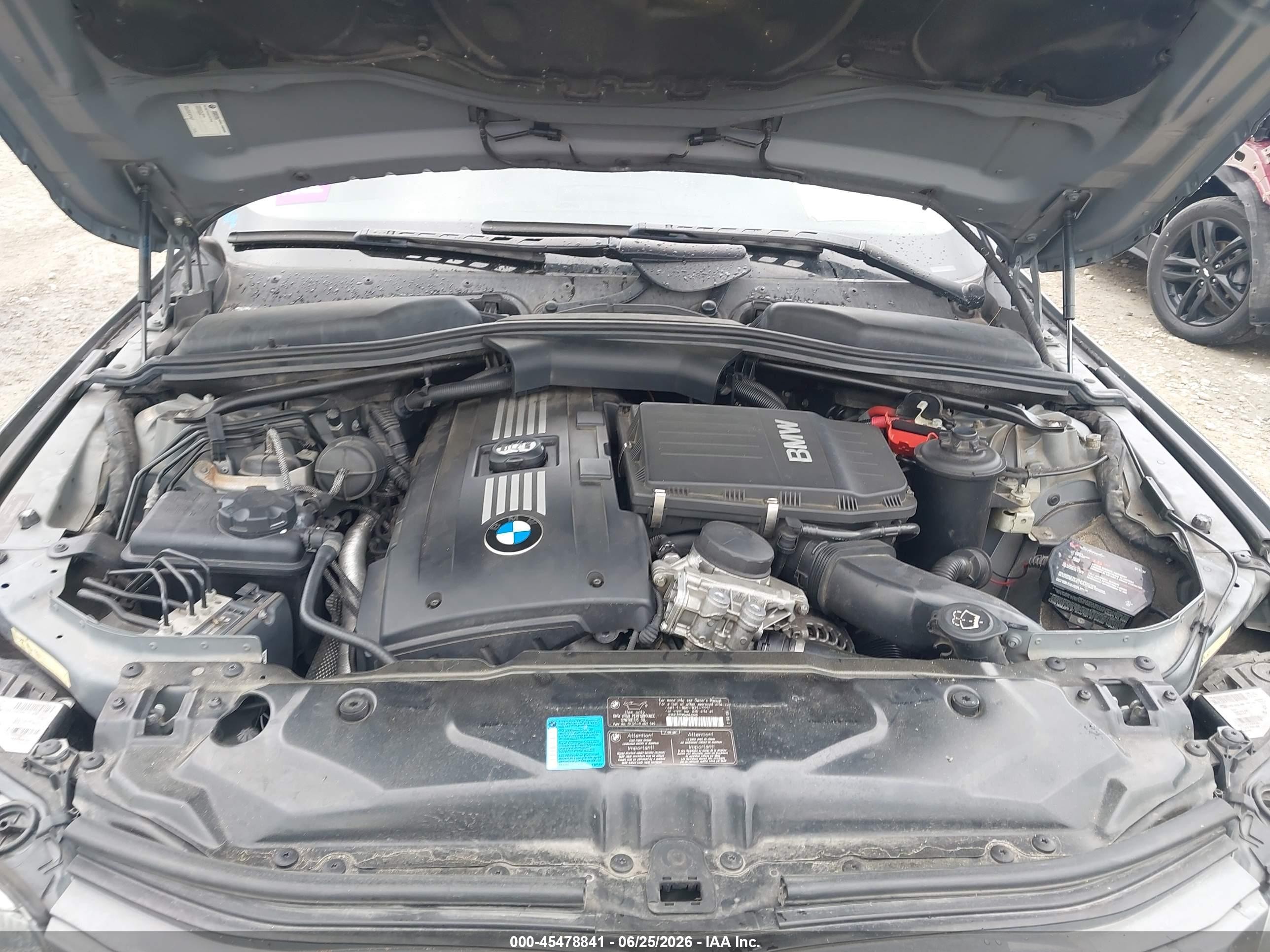 2008 Bmw 535xi   Серый vin: WBANV93598CW56451