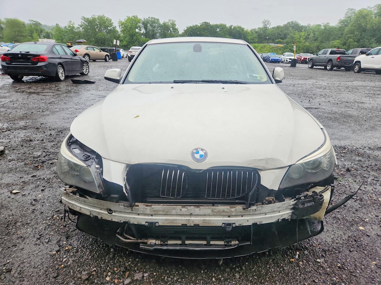 2010 Bmw 535 Xi Белый vin: WBANV9C52AC391930