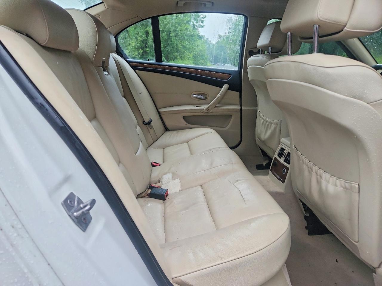 2010 Bmw 535 Xi Белый vin: WBANV9C52AC391930