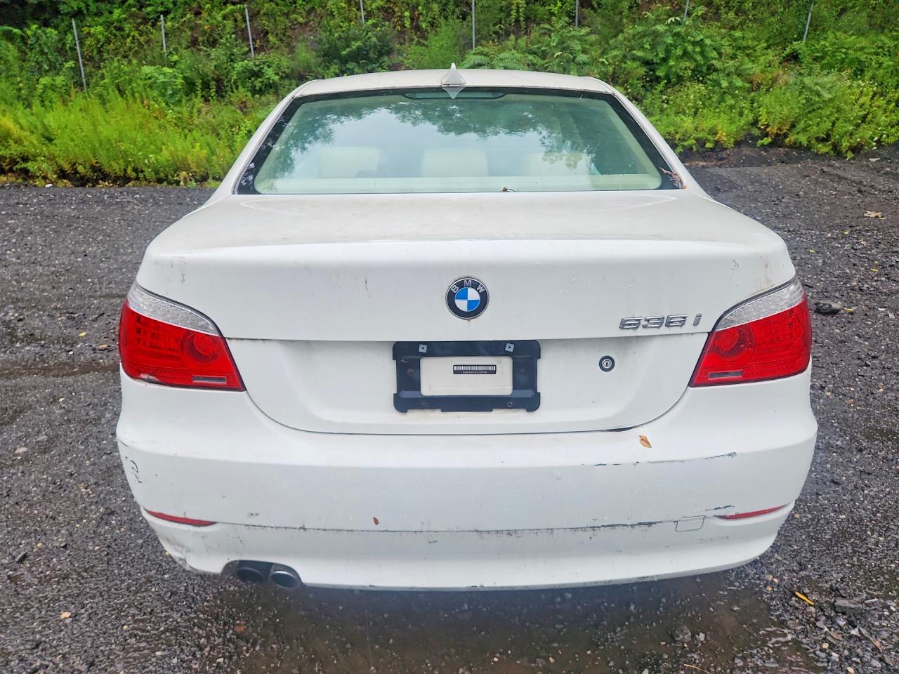 2010 Bmw 535 Xi Белый vin: WBANV9C52AC391930