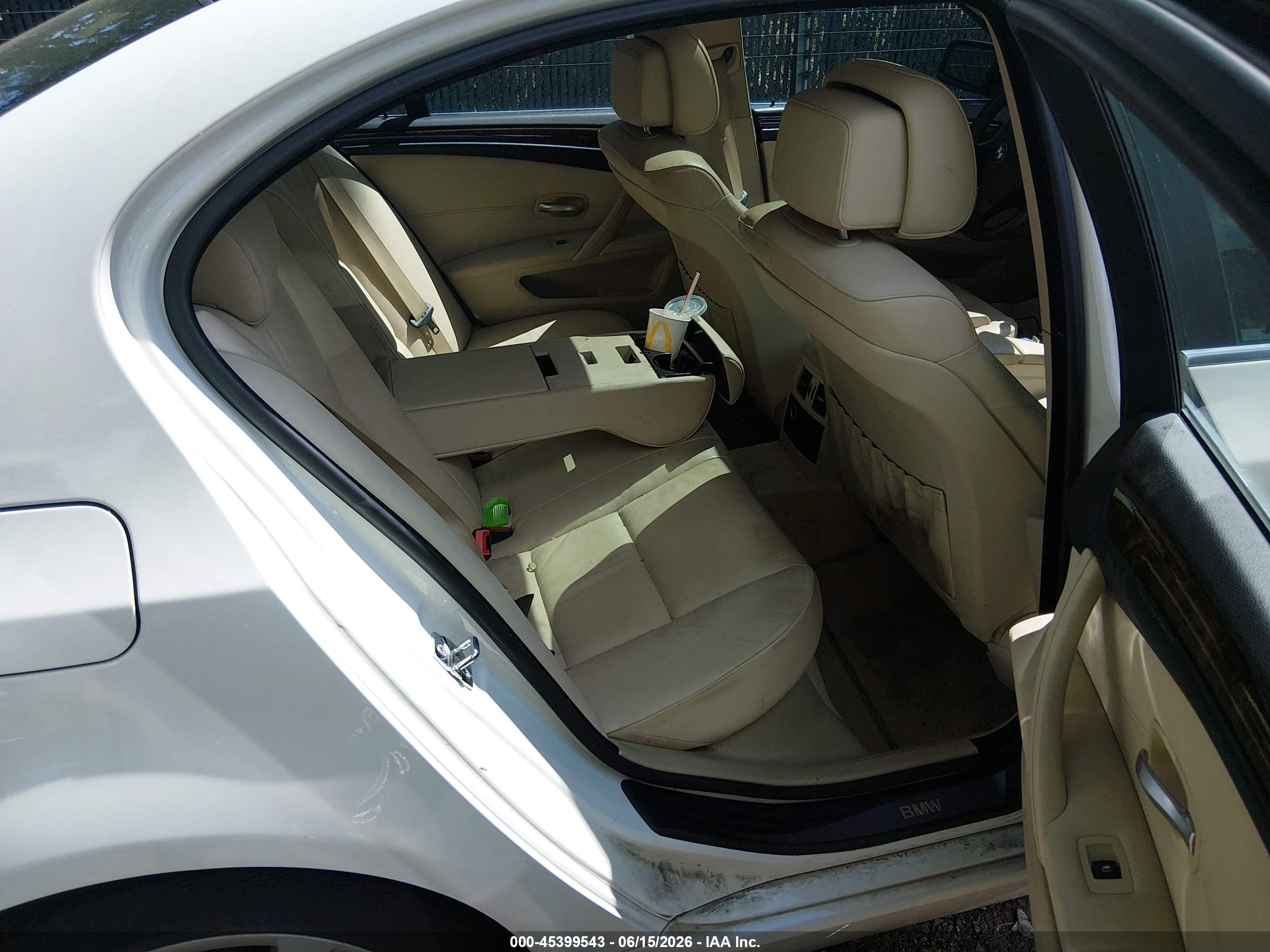 2010 Bmw 535i Xdrive White vin: WBANV9C55AC136737