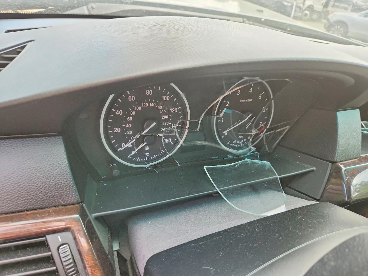 2010 Bmw 535 Xi Gray vin: WBANV9C57AC137677