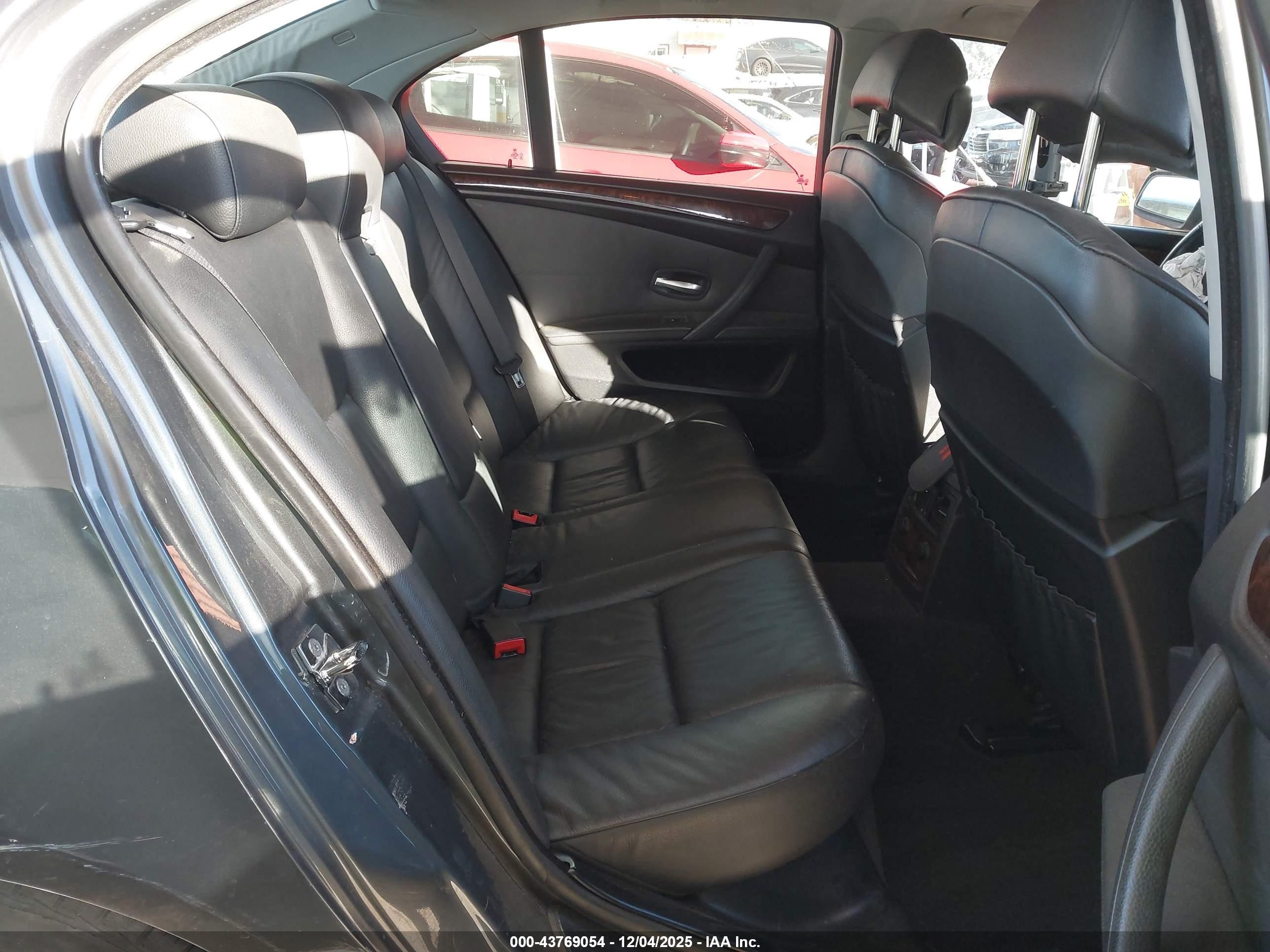 2008 Bmw 535i   Серый vin: WBANW13508CZ74134