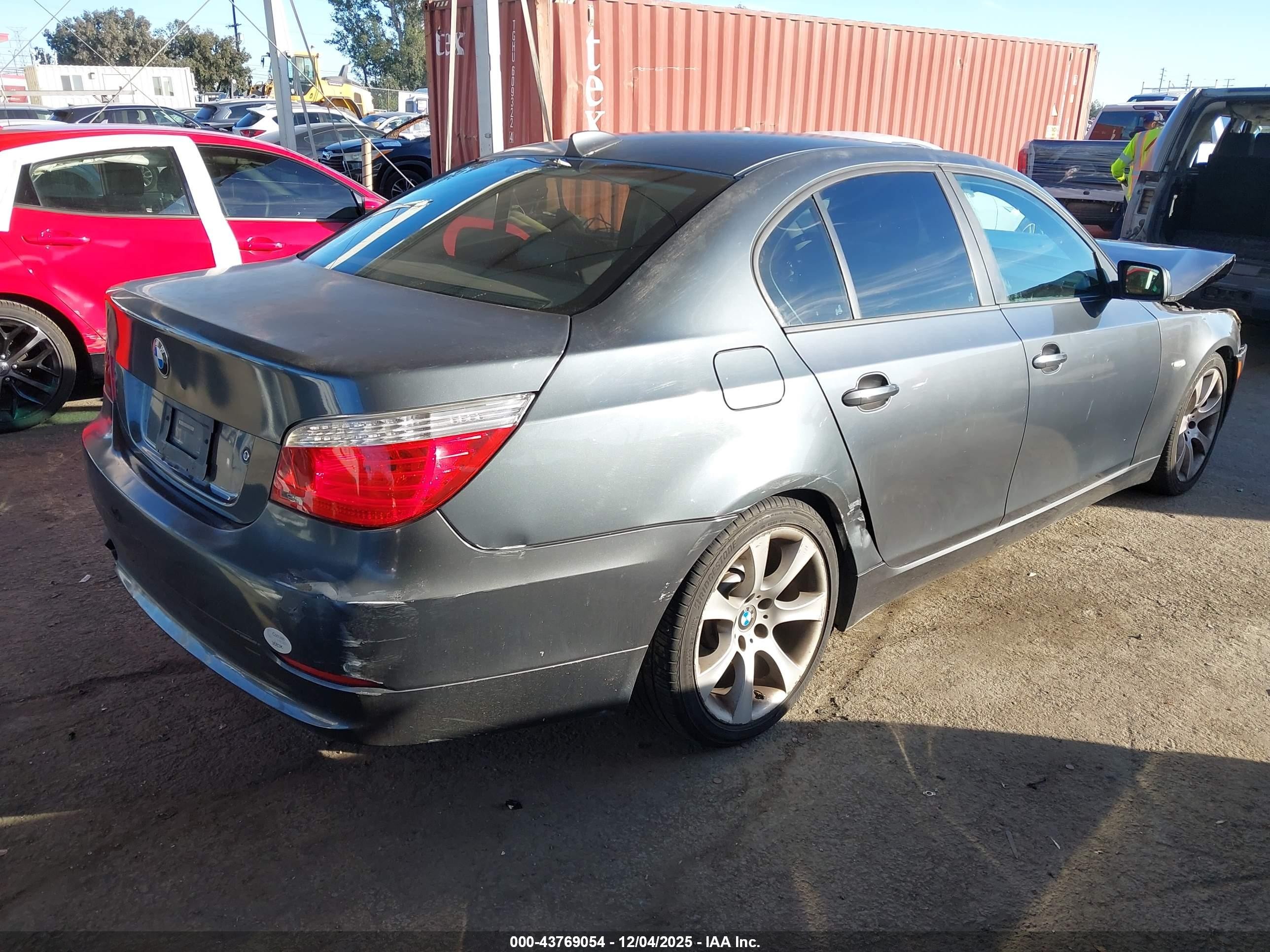2008 Bmw 535i   Серый vin: WBANW13508CZ74134