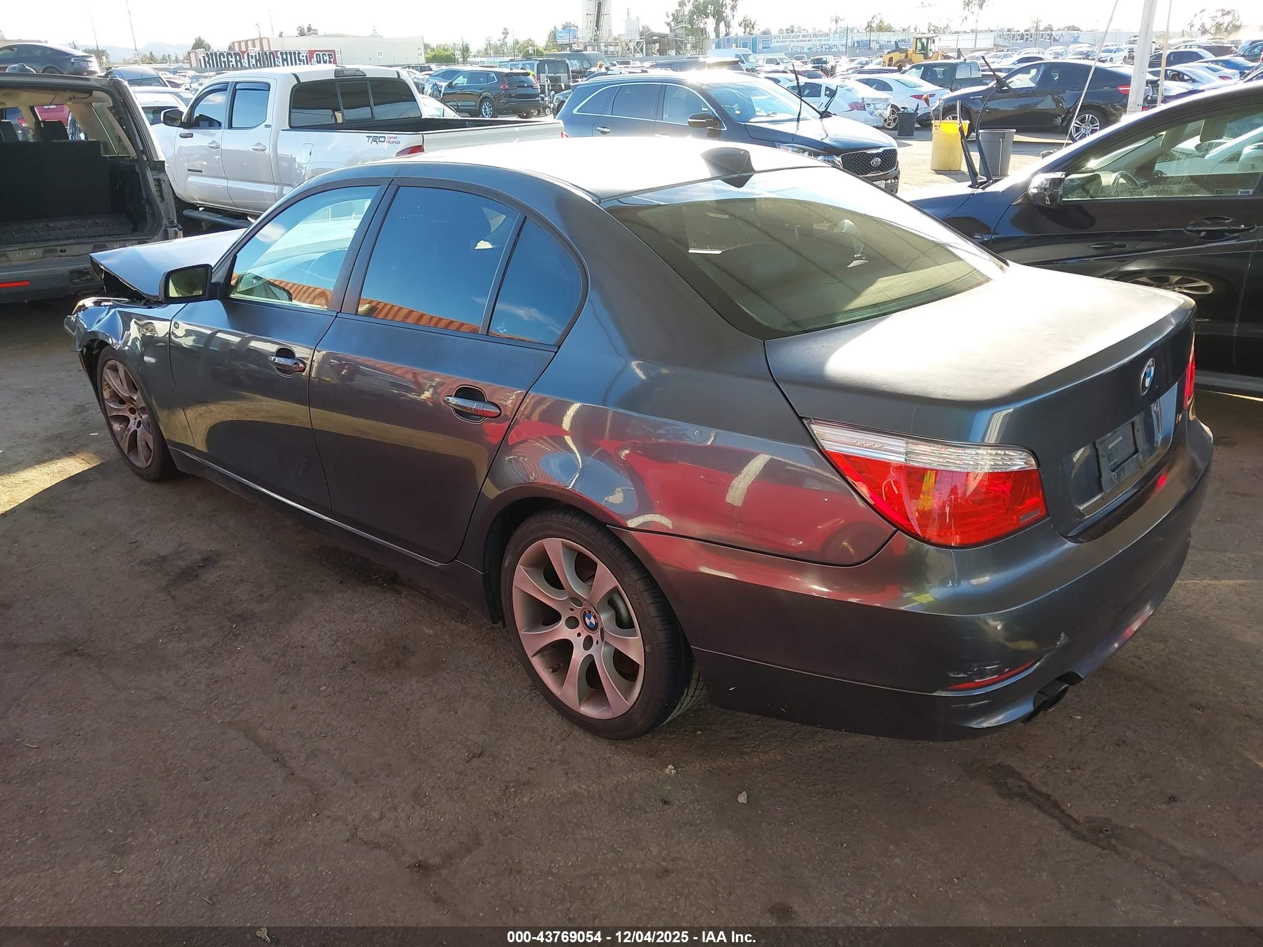 2008 Bmw 535i   Серый vin: WBANW13508CZ74134
