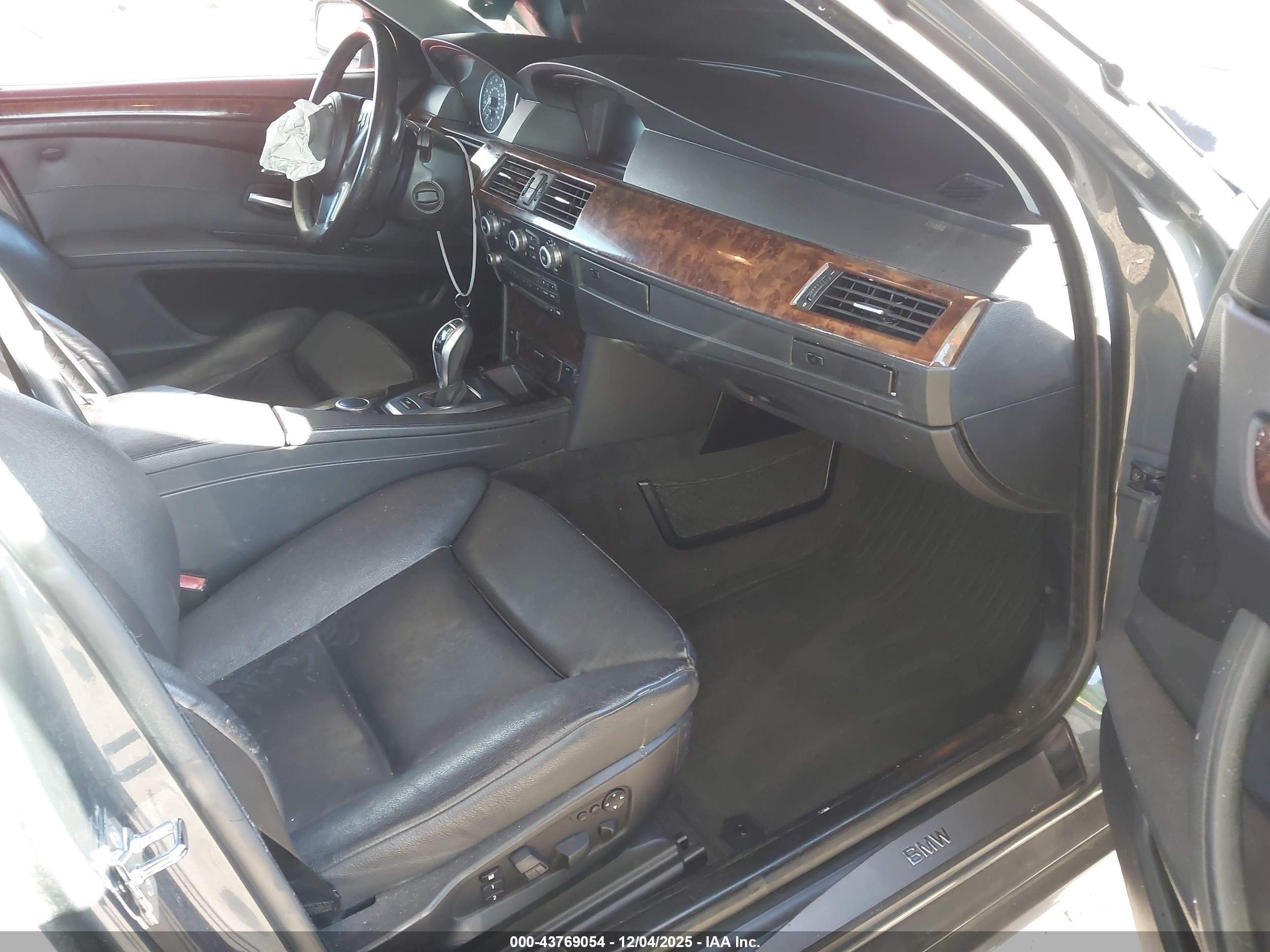 2008 Bmw 535i   Серый vin: WBANW13508CZ74134
