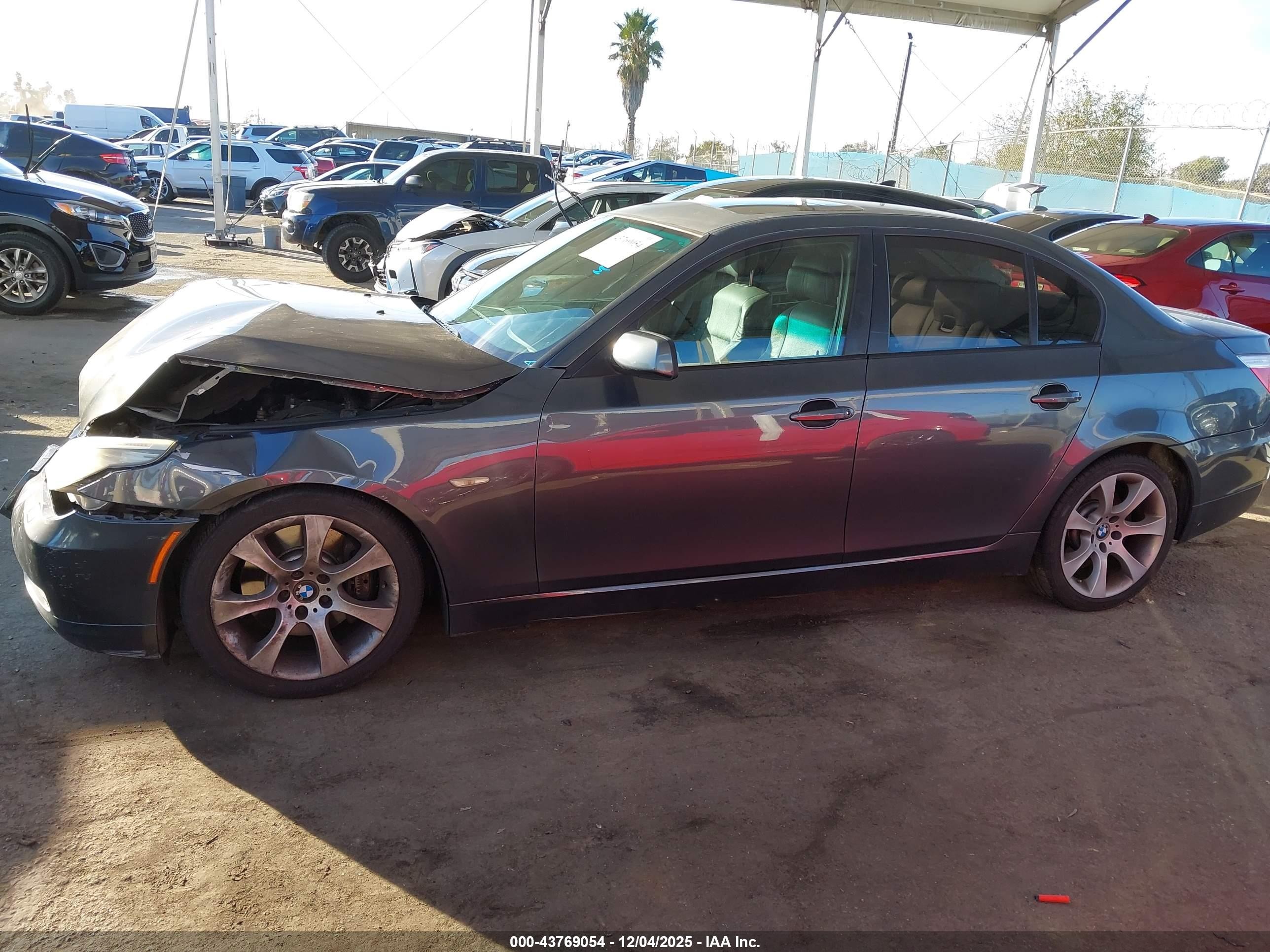 2008 Bmw 535i   Серый vin: WBANW13508CZ74134