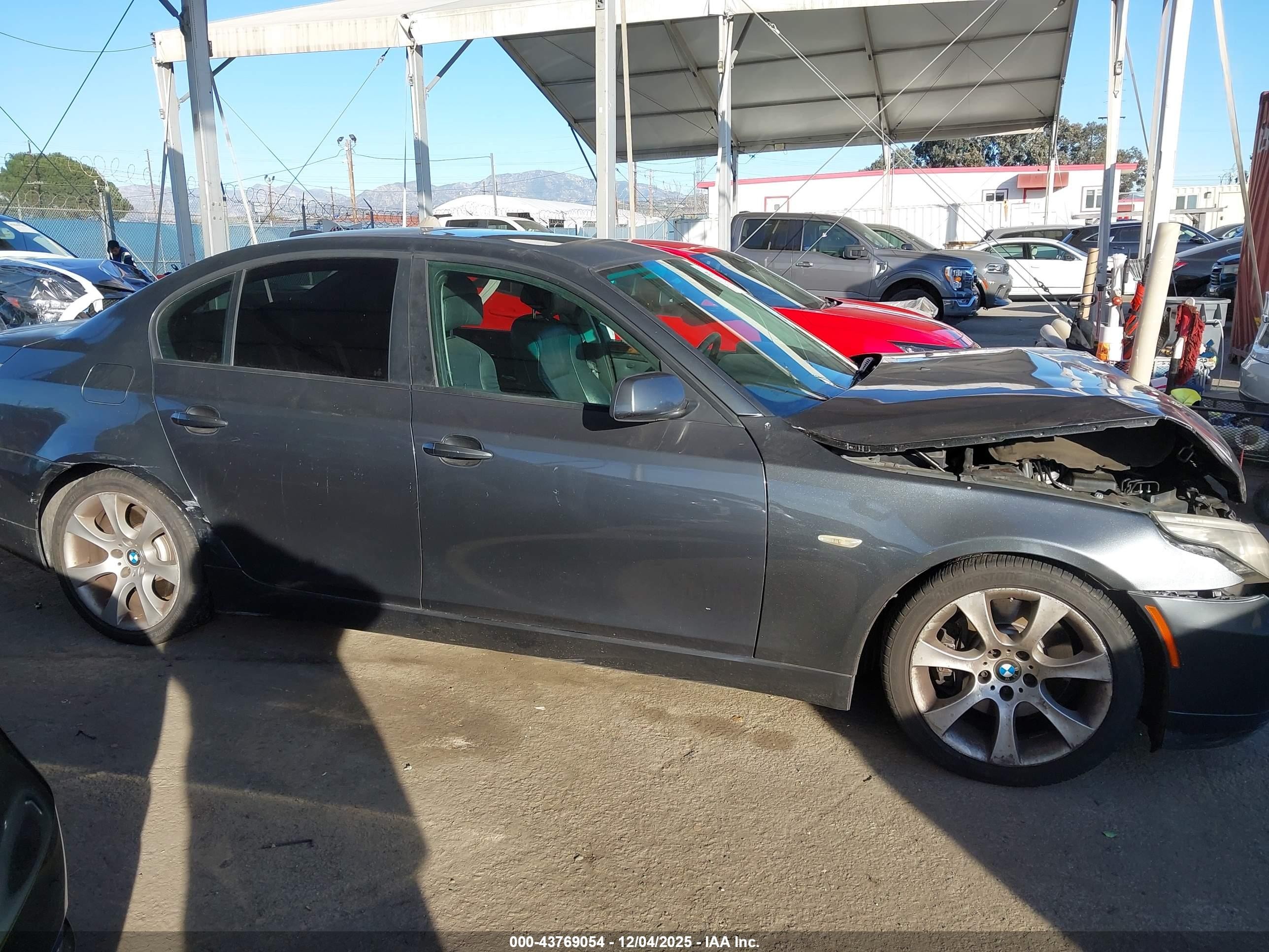 2008 Bmw 535i   Серый vin: WBANW13508CZ74134