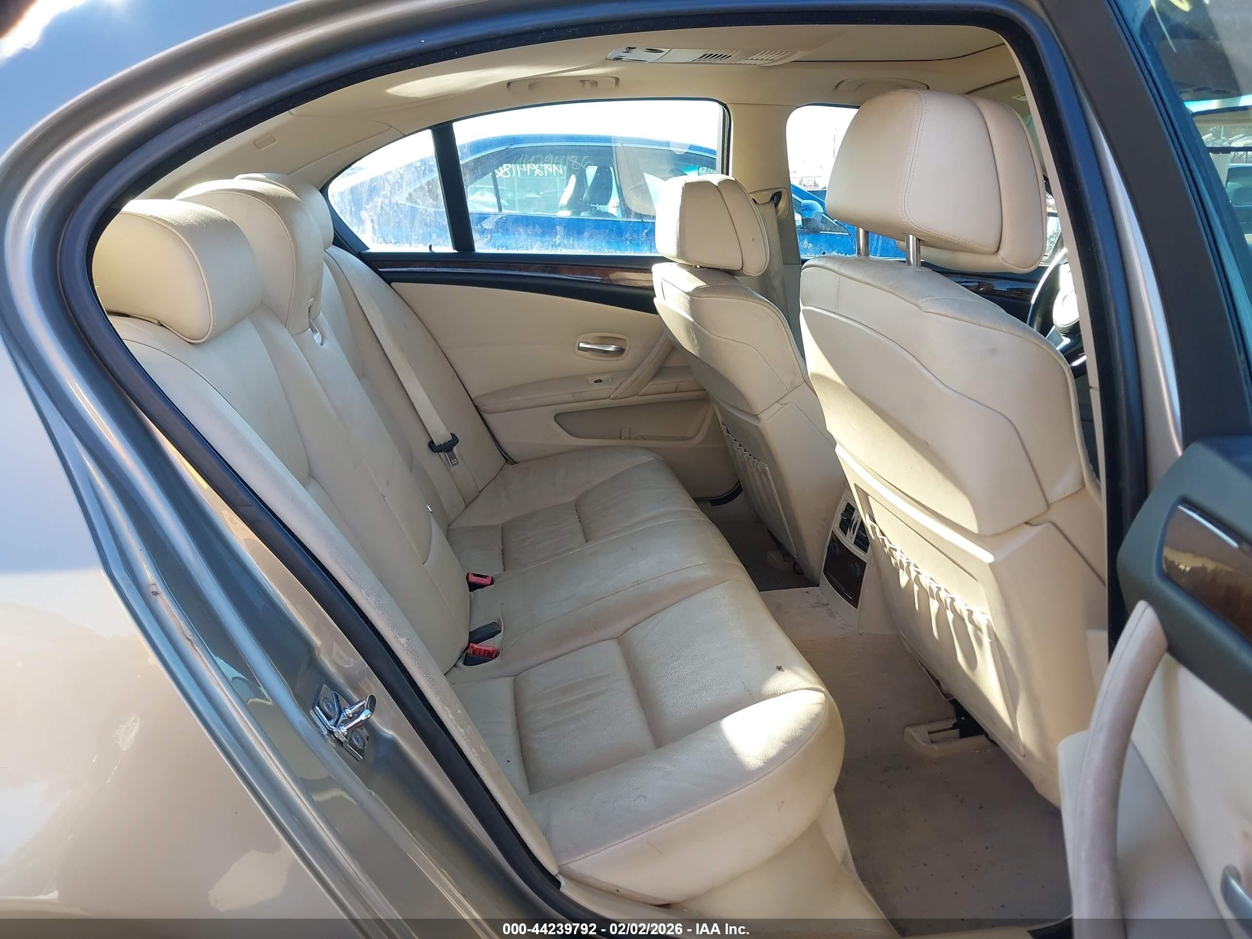 2009 Bmw 535i   Beige vin: WBANW13529C163775