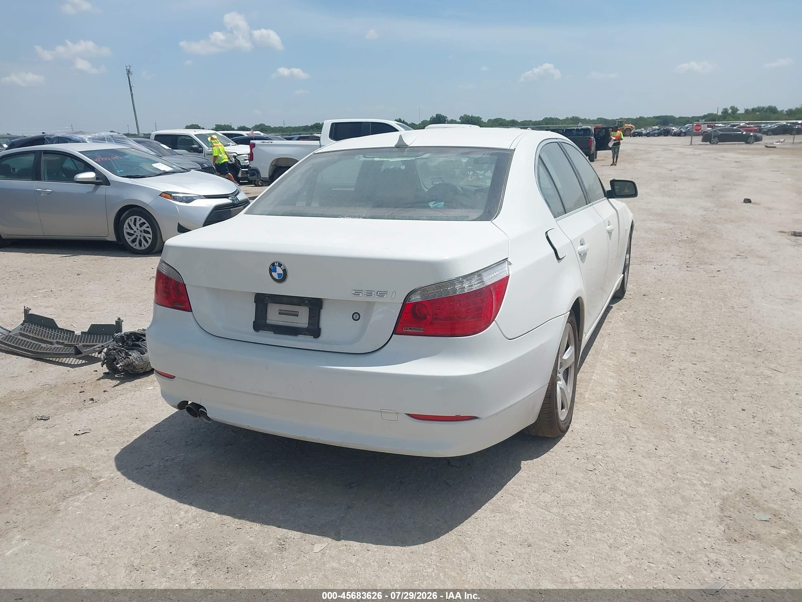 2008 Bmw 535i   White vin: WBANW13538CZ77741