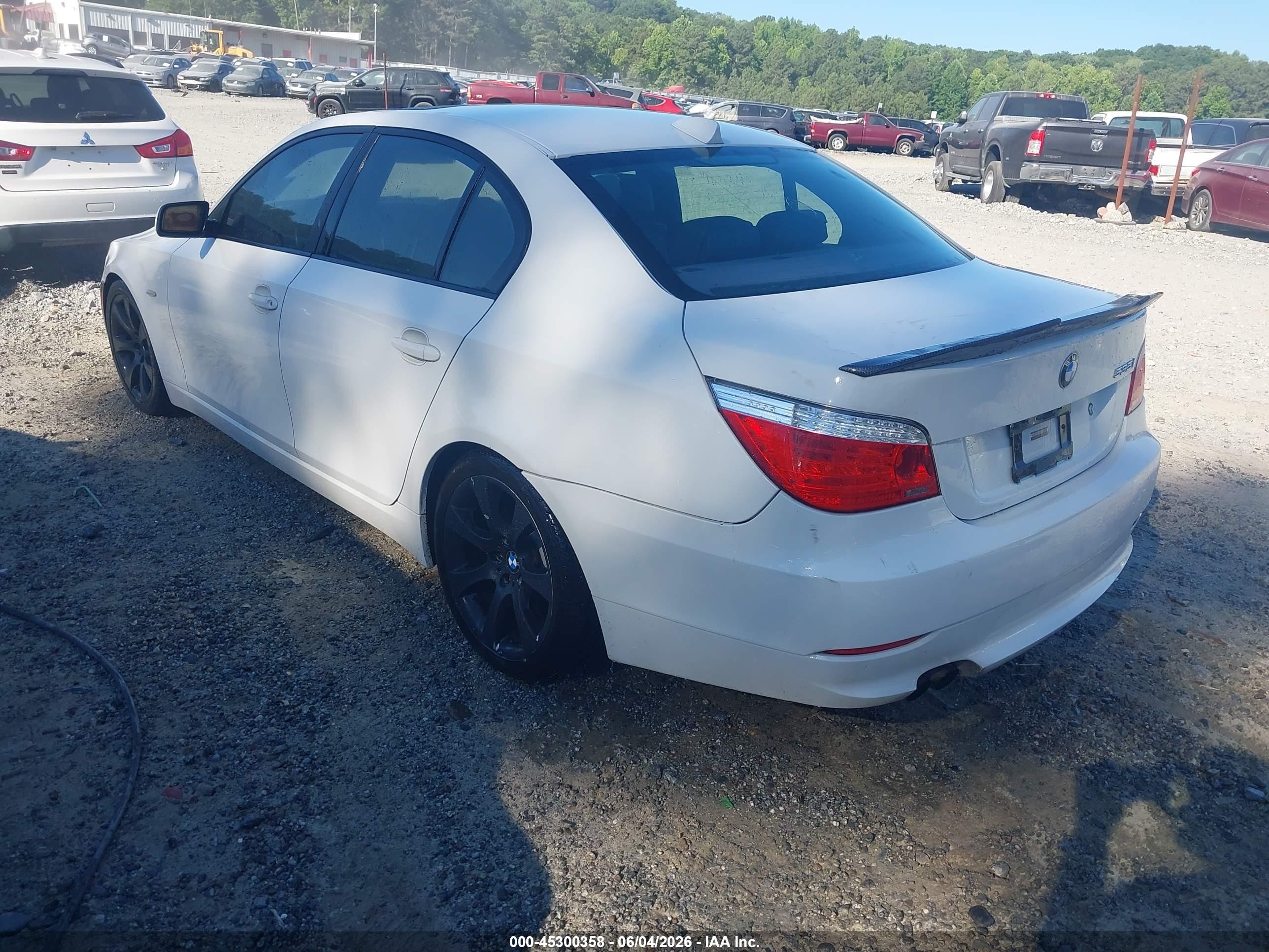 2008 Bmw 535i   White vin: WBANW13598CZ79932
