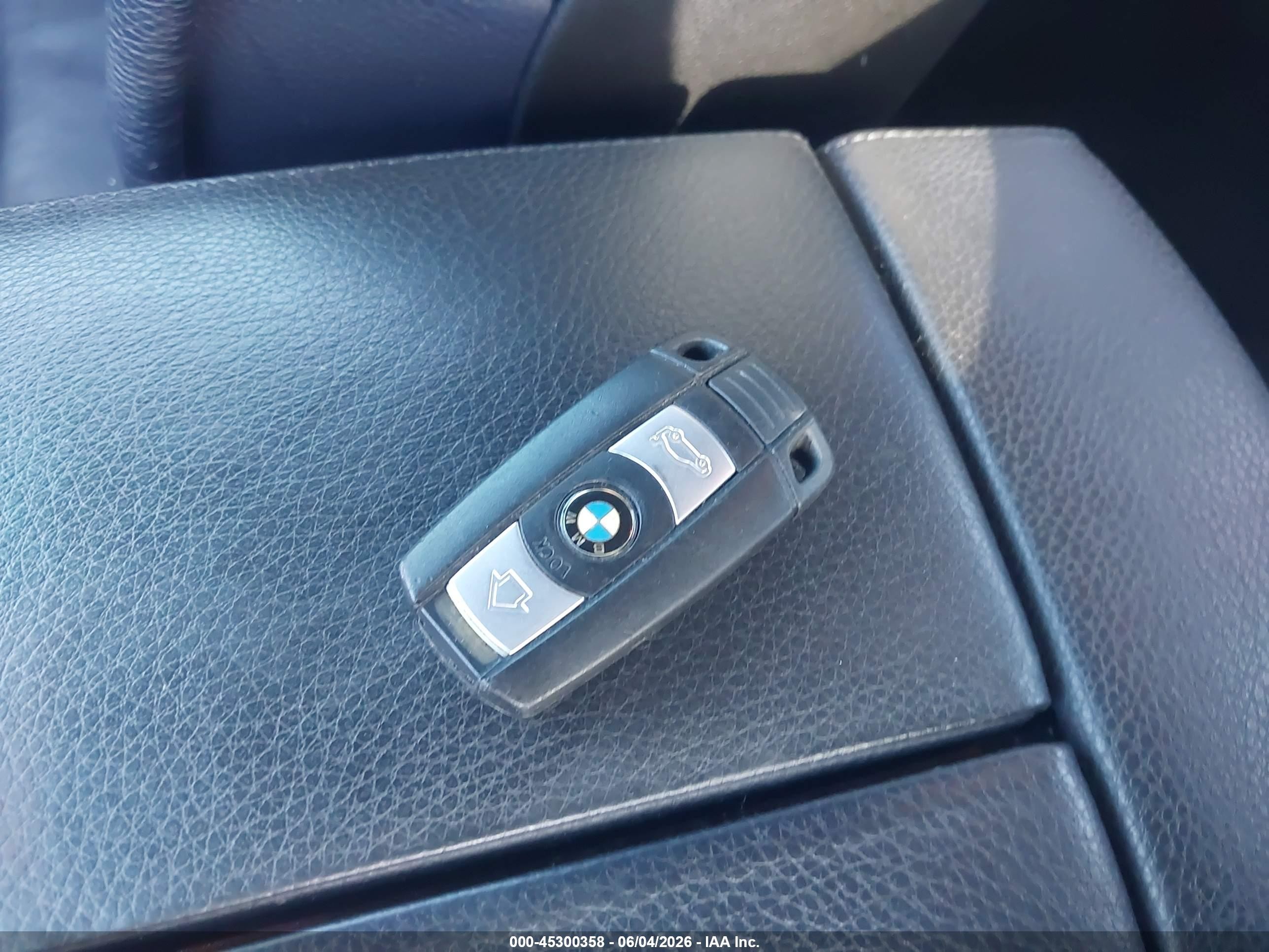 2008 Bmw 535i   White vin: WBANW13598CZ79932