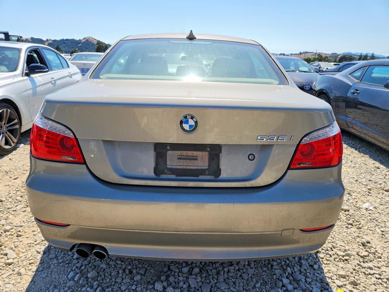 2010 Bmw 535 I Beige vin: WBANW1C54AC167055