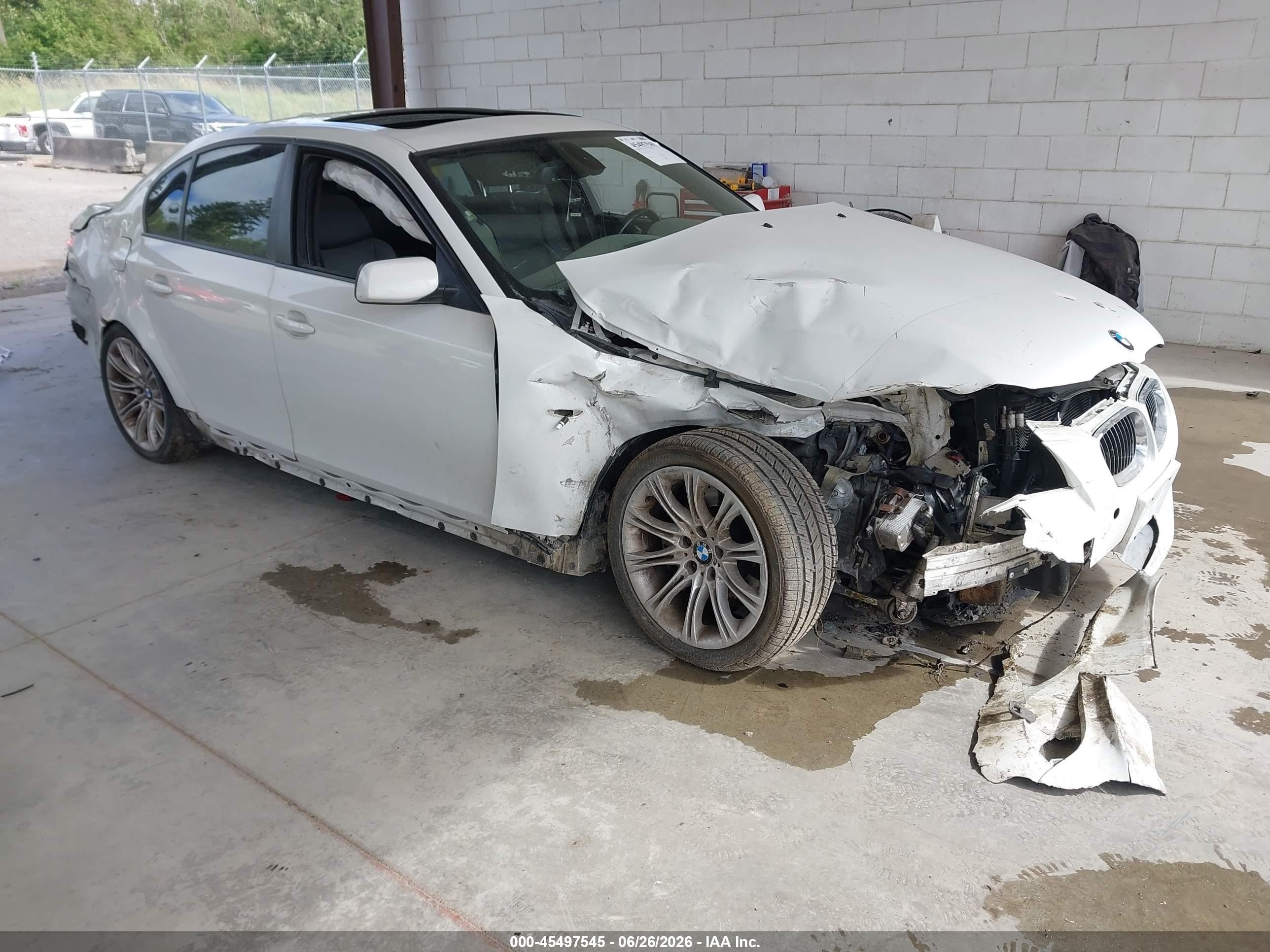 2010 Bmw 535i   White vin: WBANW1C55AC164049