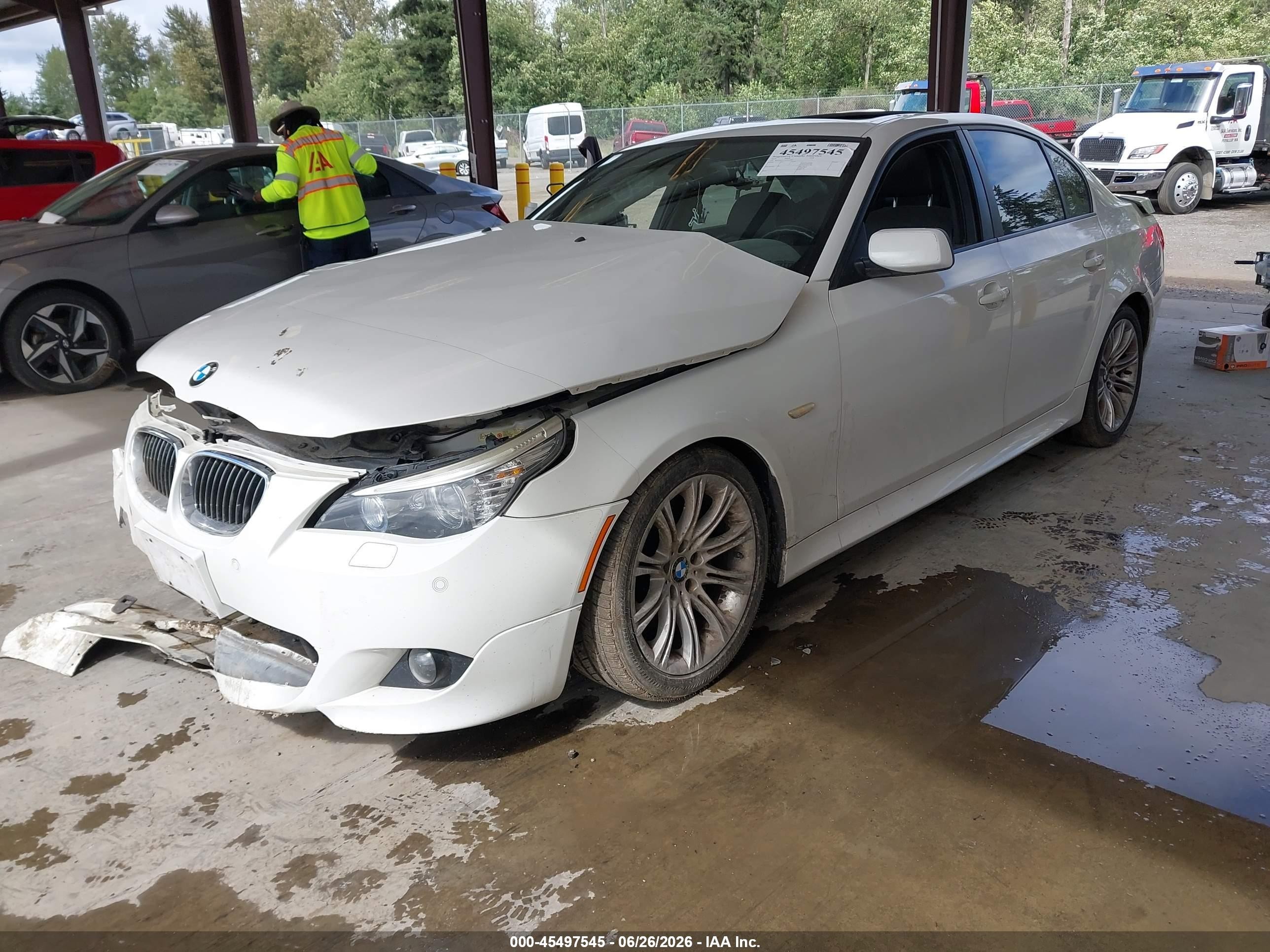 2010 Bmw 535i   White vin: WBANW1C55AC164049