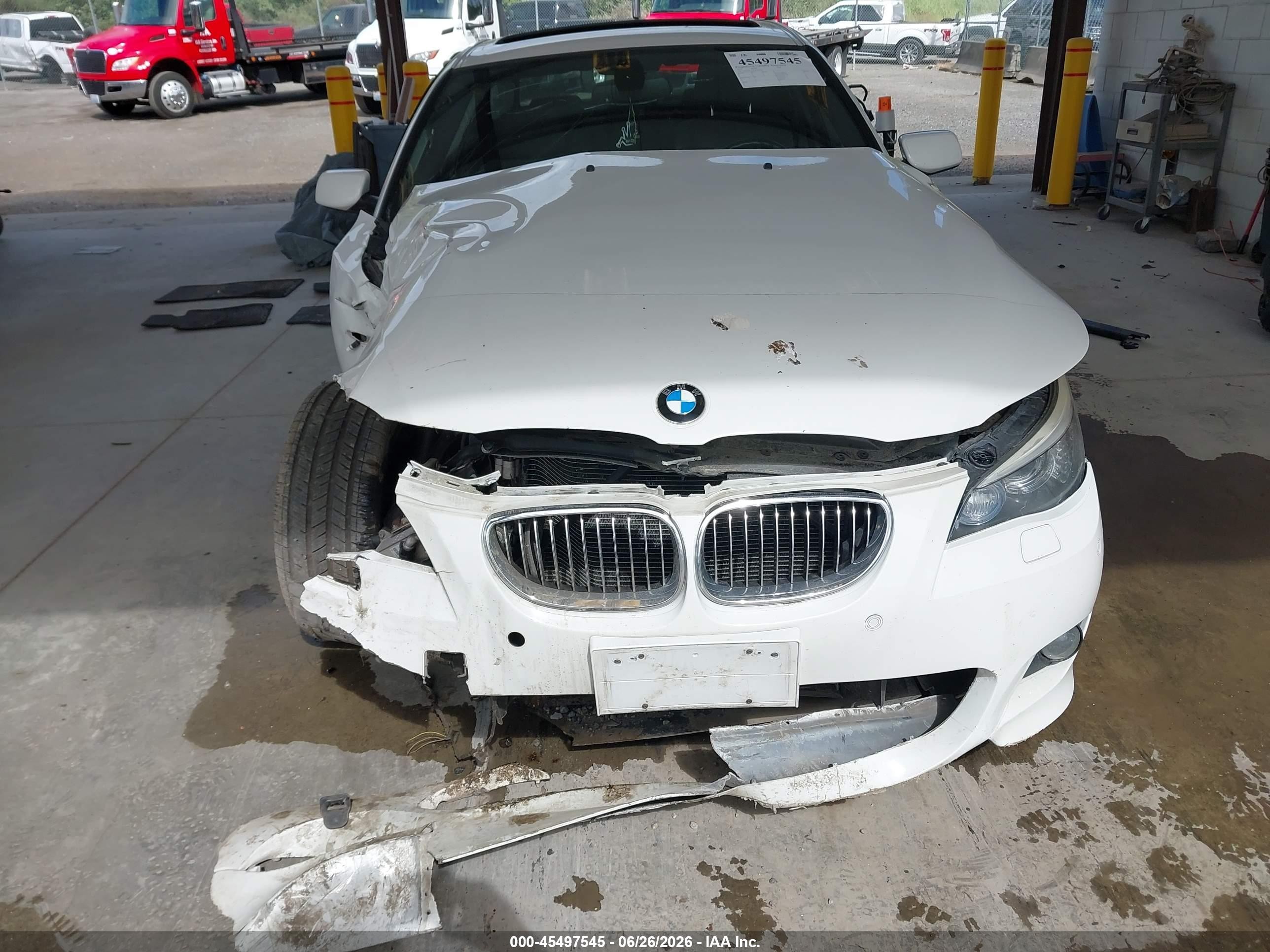 2010 Bmw 535i   White vin: WBANW1C55AC164049