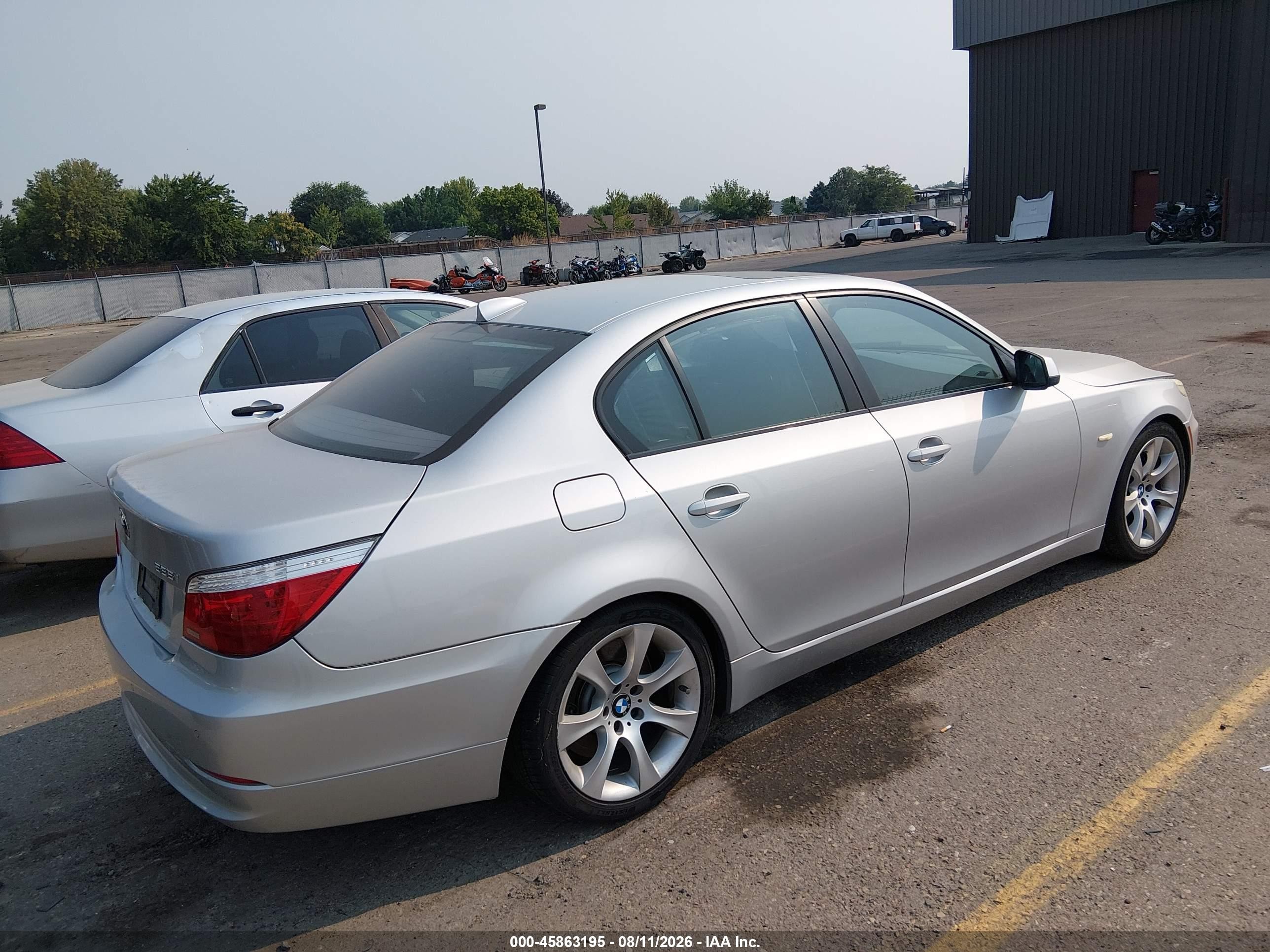 2010 Bmw 535i   Silver vin: WBANW1C56AC167610