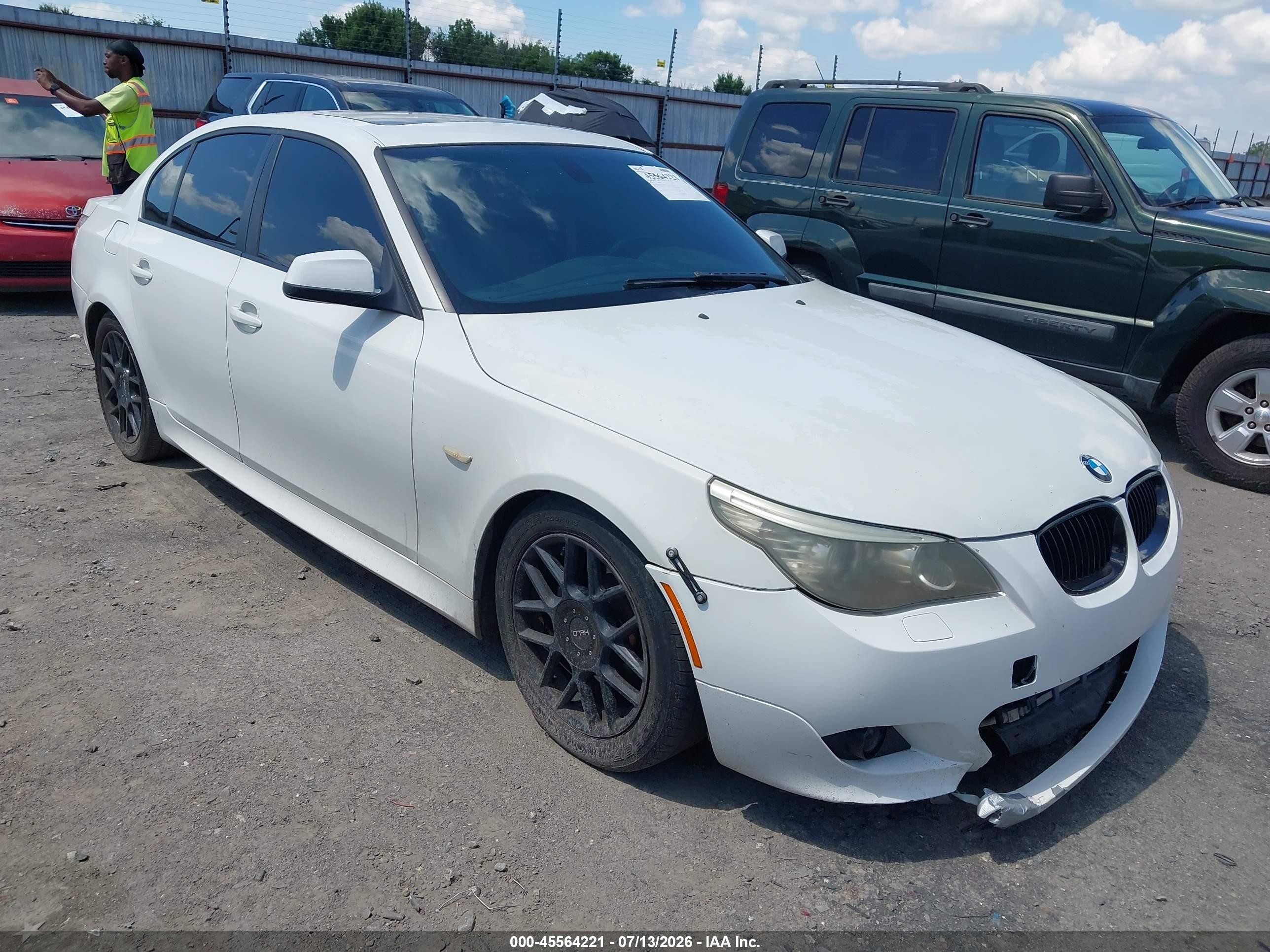2010 Bmw 535i   Белый vin: WBANW1C5XAC167139