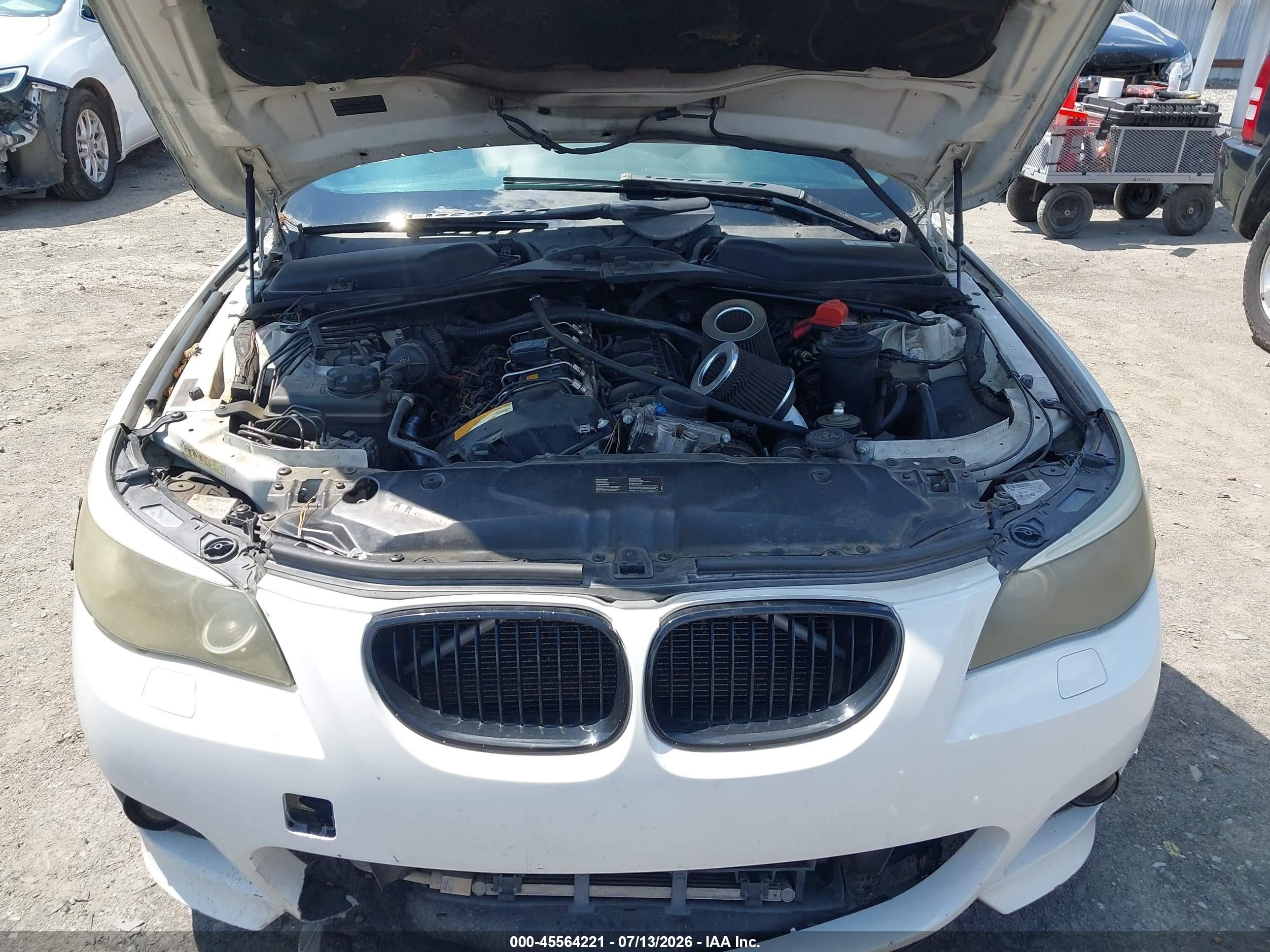 2010 Bmw 535i   Белый vin: WBANW1C5XAC167139