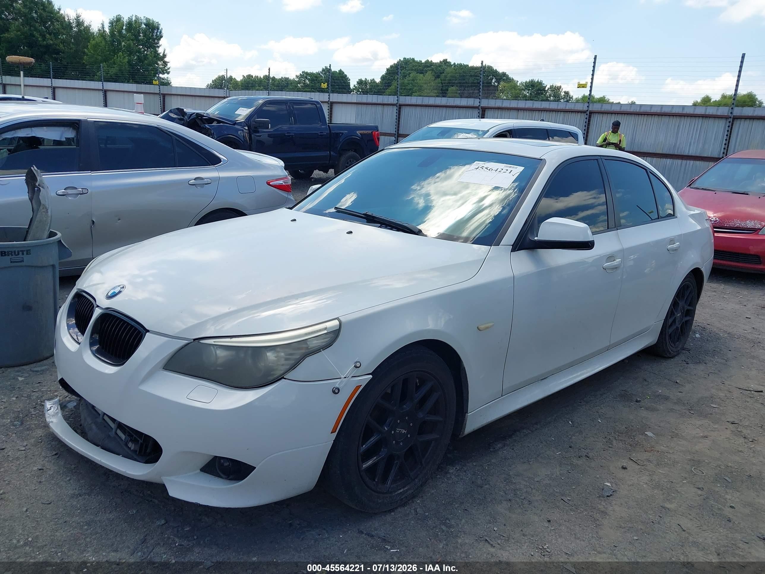 2010 Bmw 535i   Белый vin: WBANW1C5XAC167139