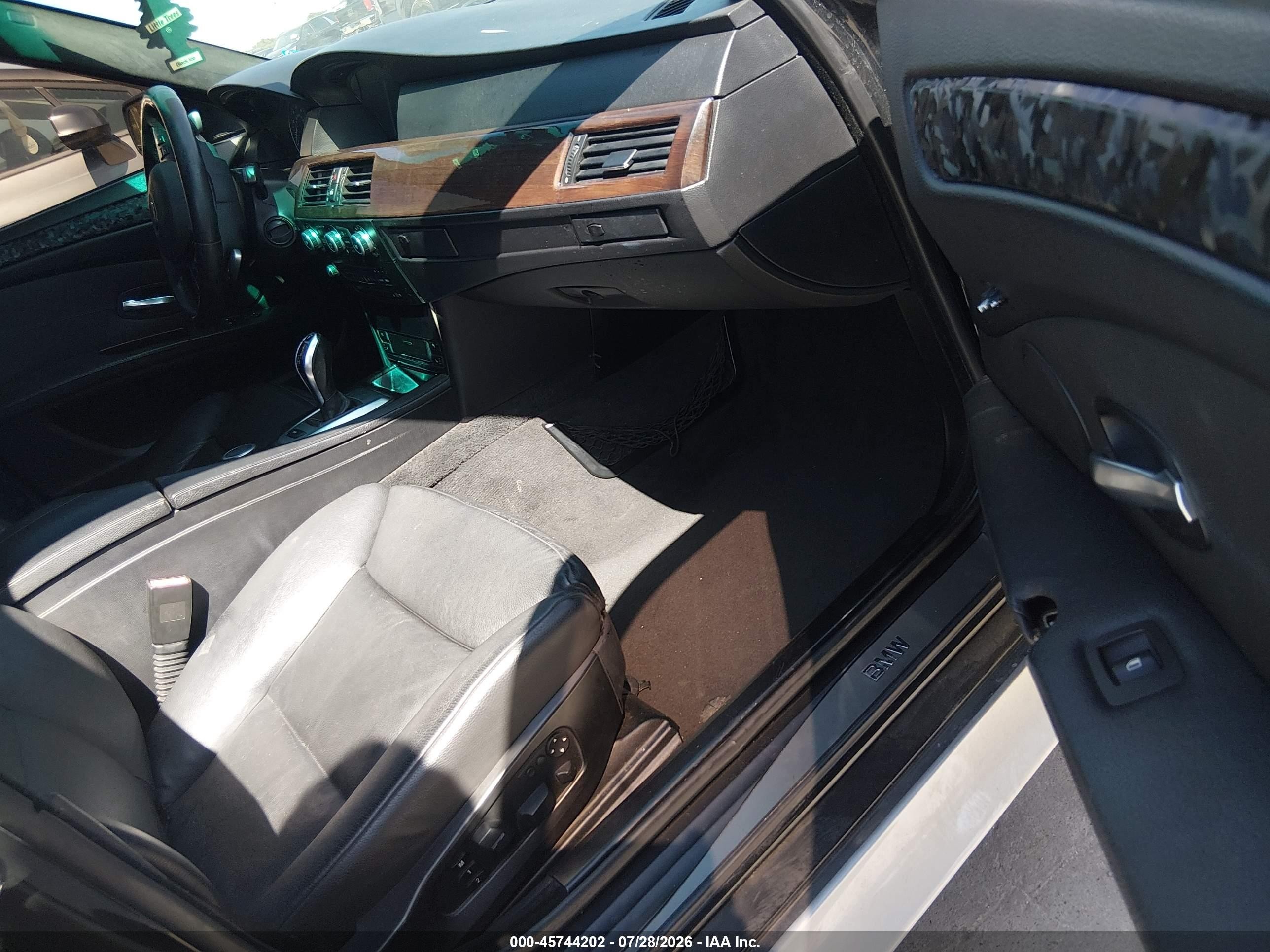 2008 Bmw 550i   Серый vin: WBANW53508CT53967