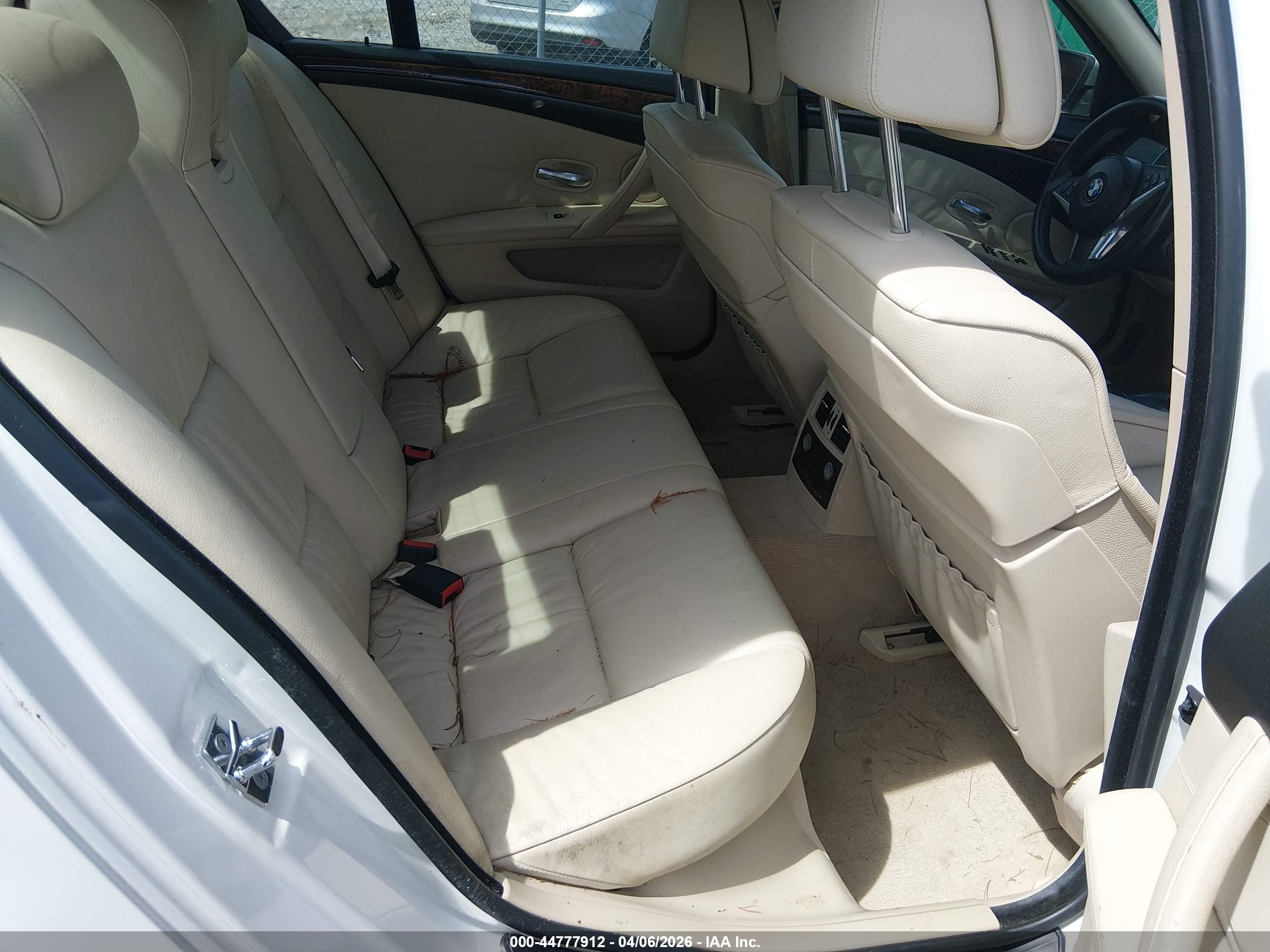 2008 Bmw 550i   White vin: WBANW53518CT53539