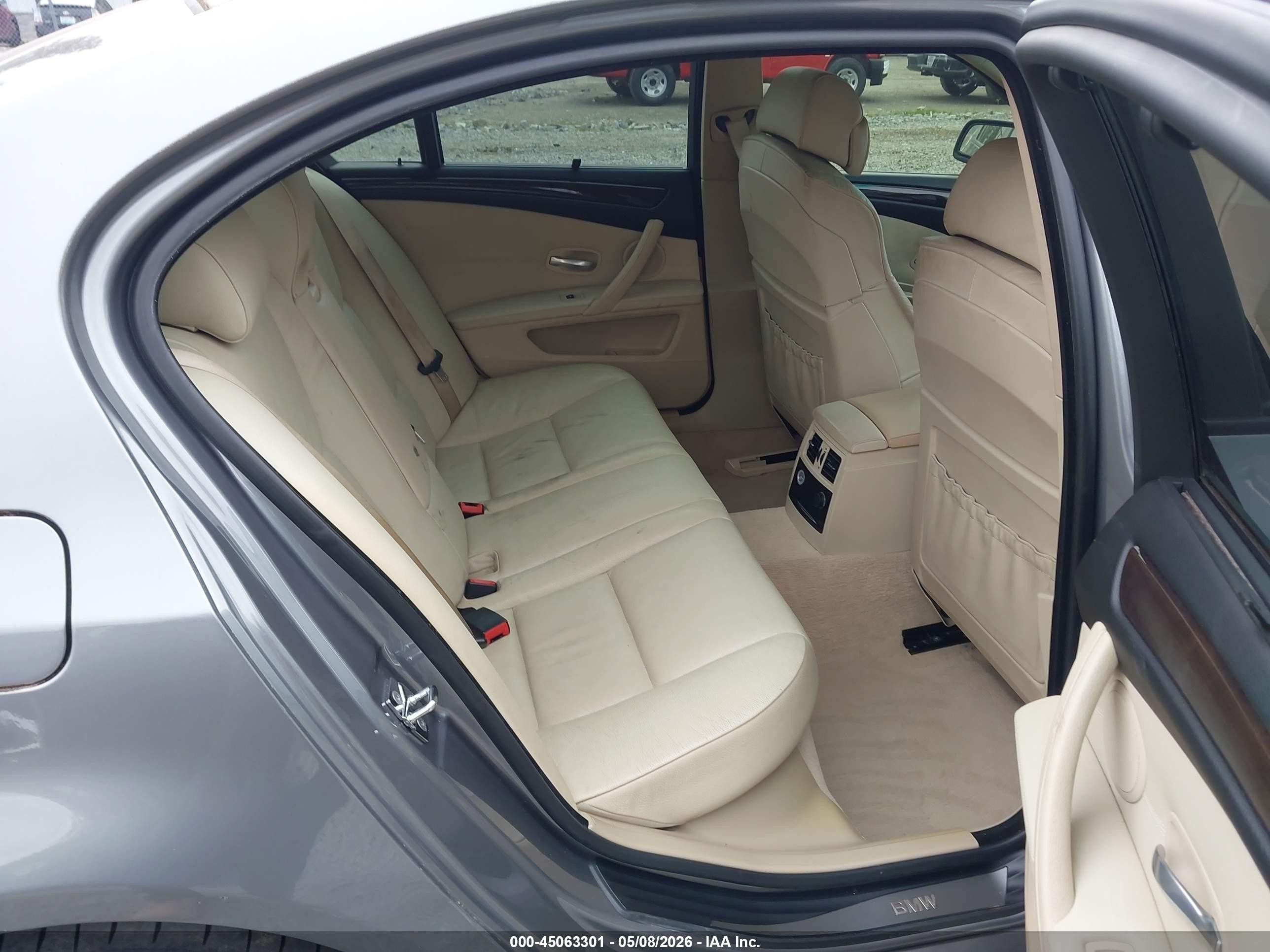 2008 Bmw 550i   Gray vin: WBANW53548CT50117