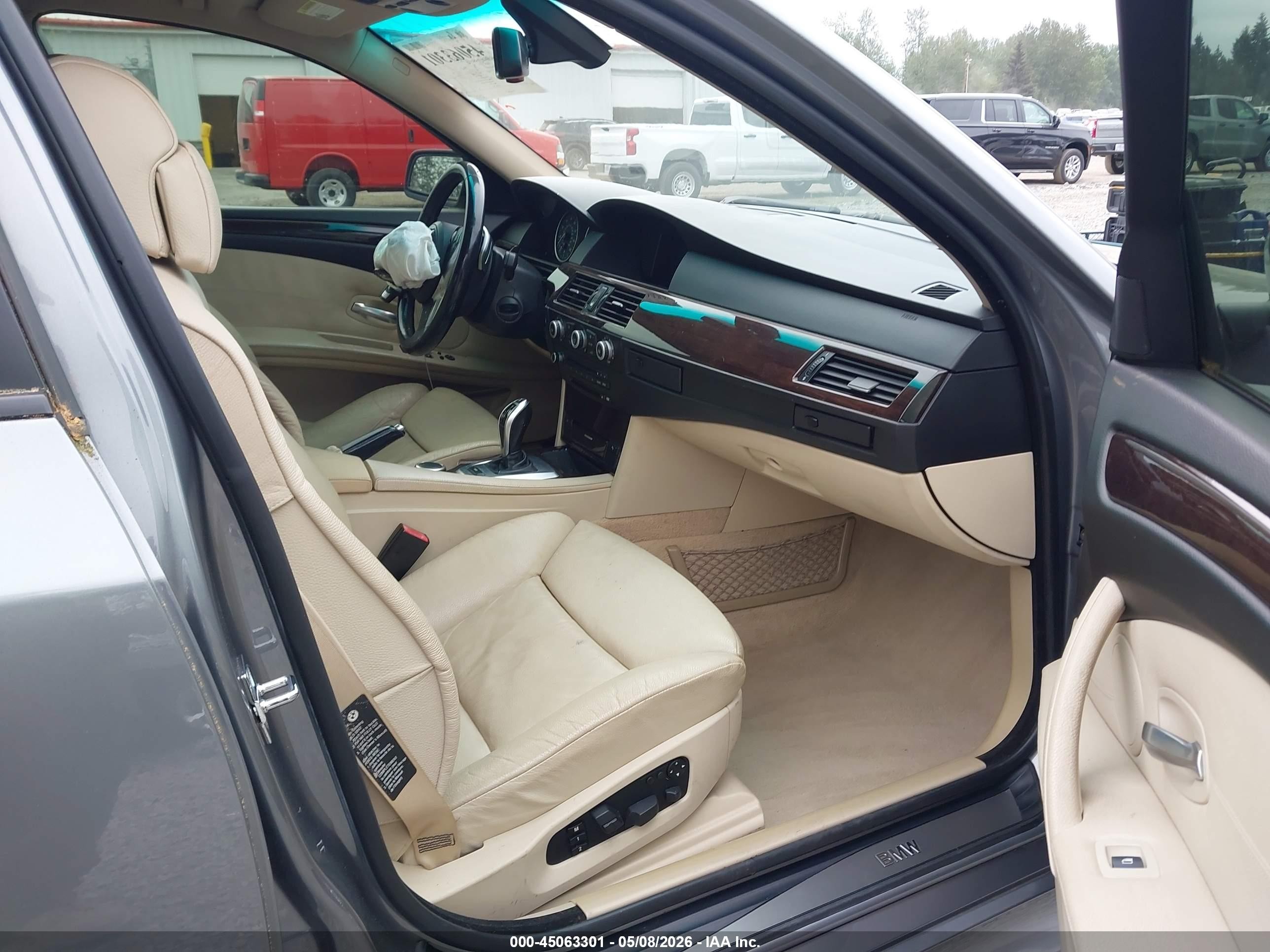 2008 Bmw 550i   Gray vin: WBANW53548CT50117