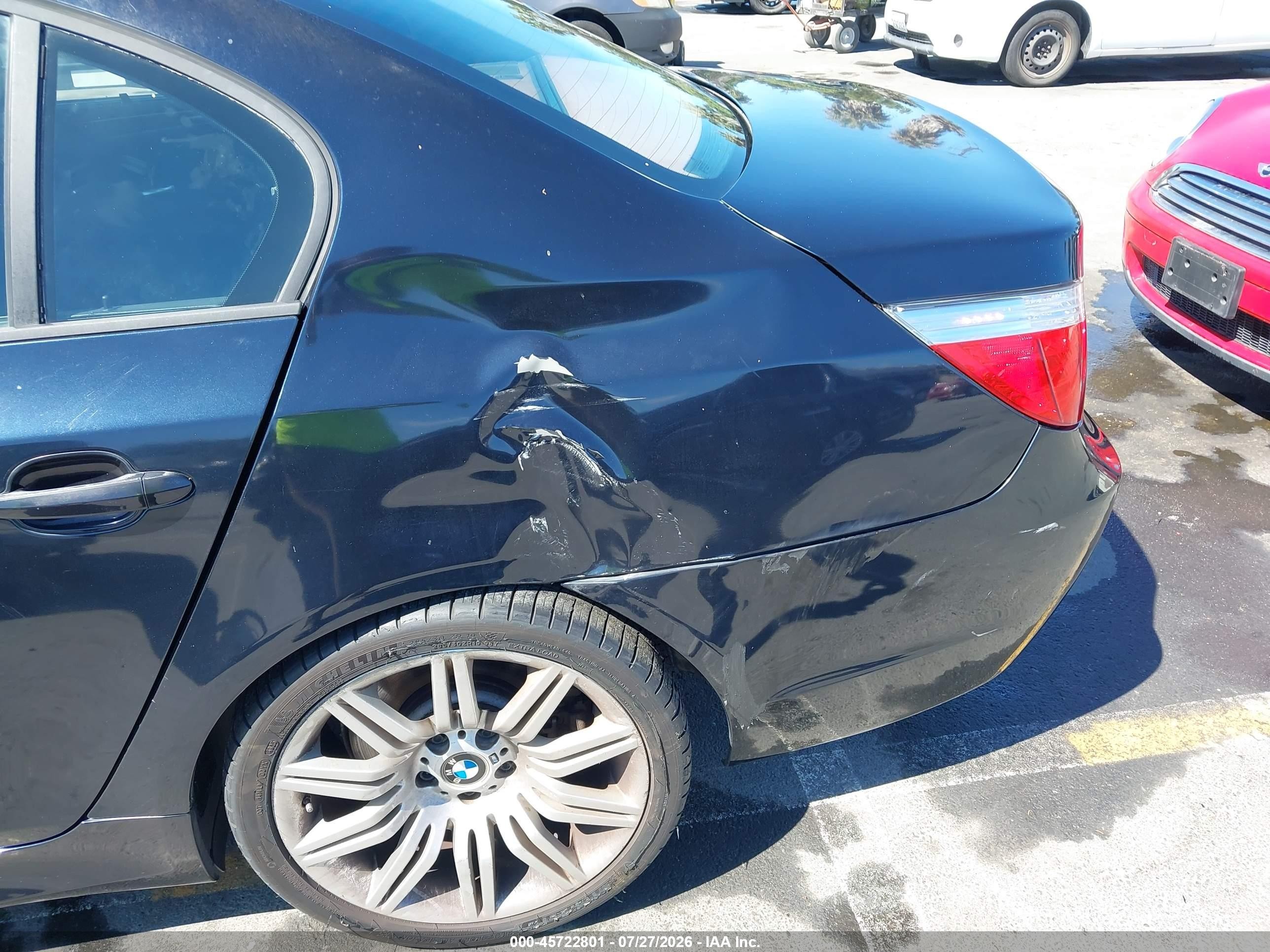 2008 Bmw 550i   Blue vin: WBANW535X8CT54141