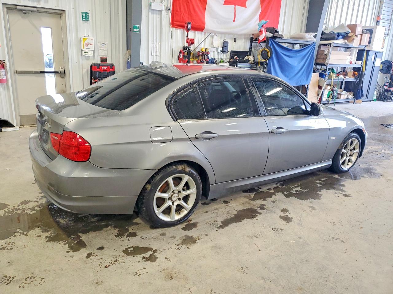 2011 Bmw 323 I Silver vin: WBAPG7C53BA795470