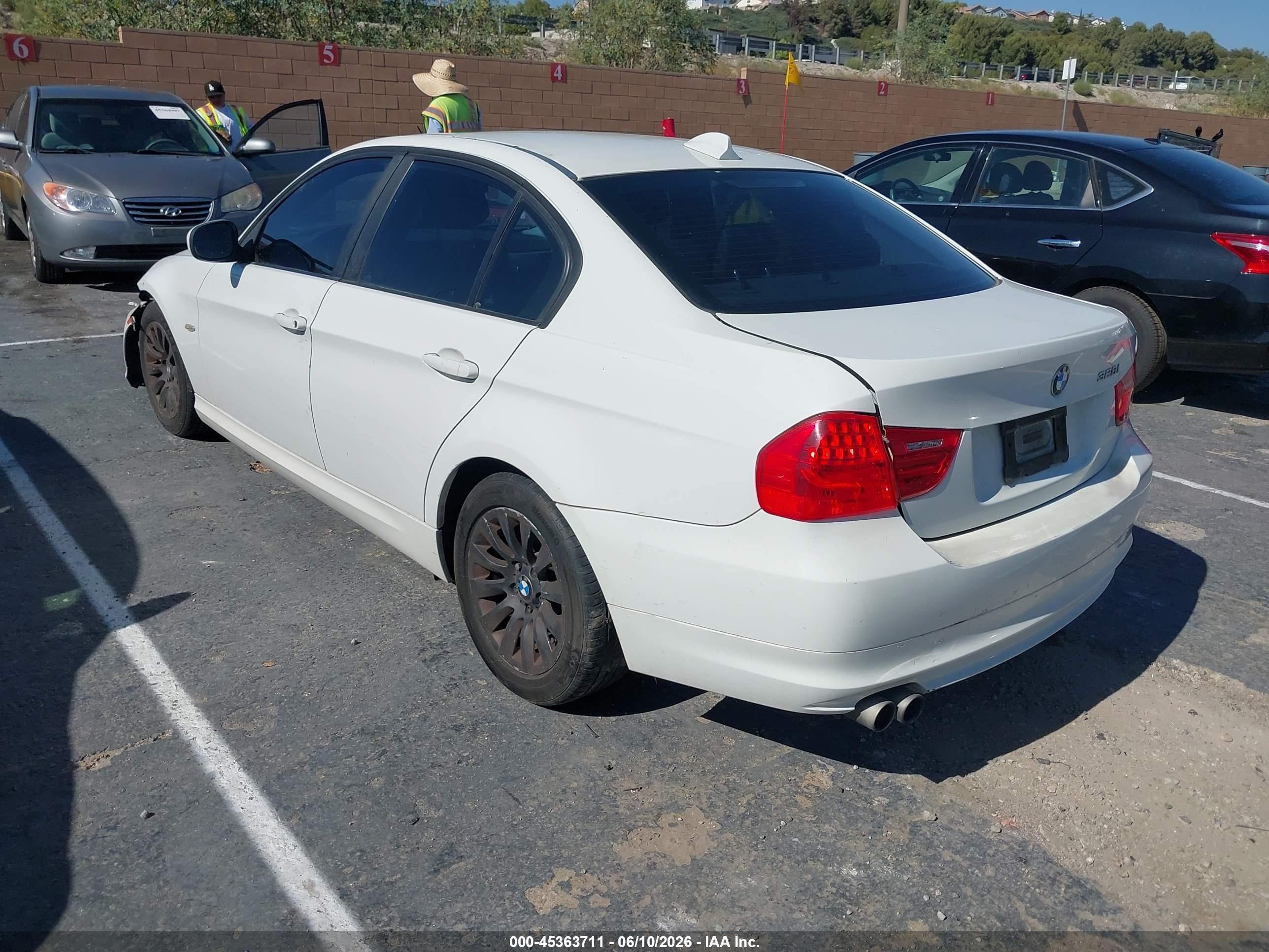 2009 Bmw 328i   White vin: WBAPH53549A434728
