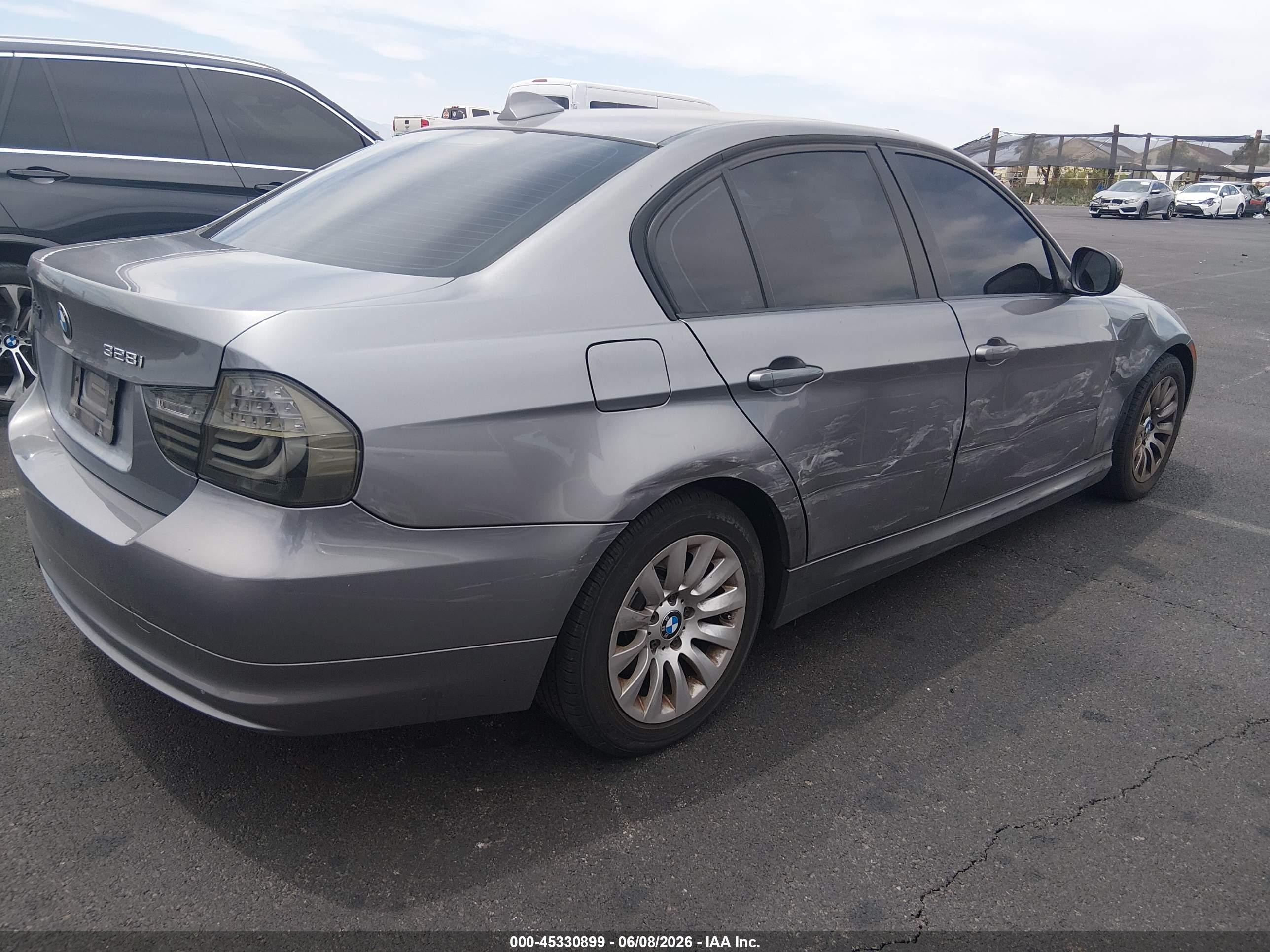 2009 Bmw 328i Серый vin: WBAPH53549A438200