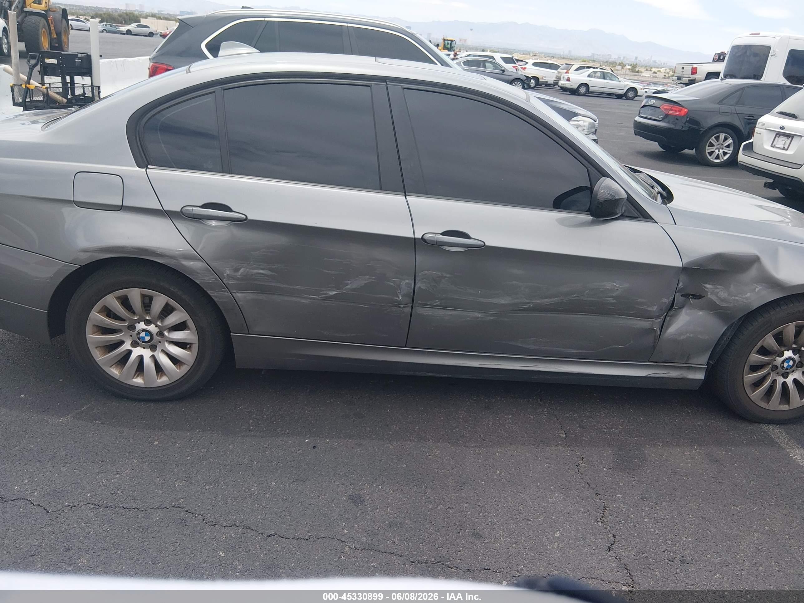 2009 Bmw 328i Серый vin: WBAPH53549A438200