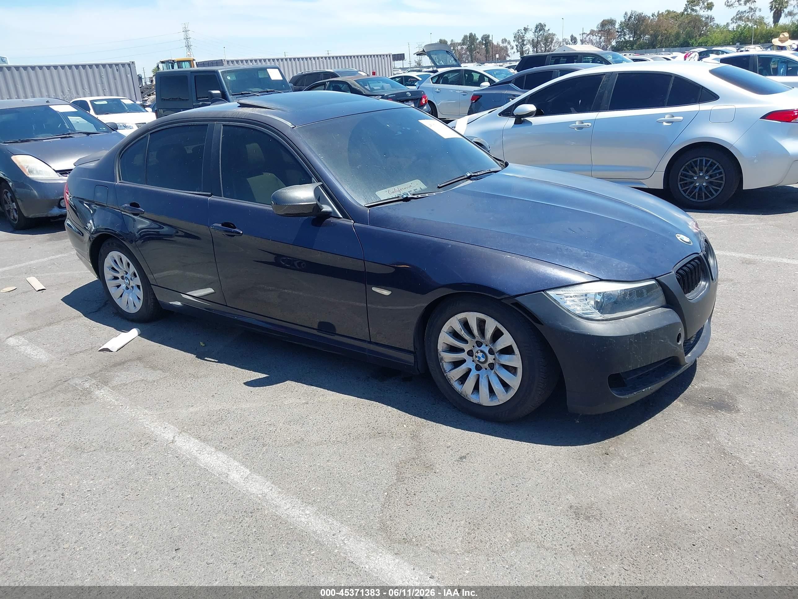 2009 Bmw 328i   Dark Blue vin: WBAPH57509NL78645