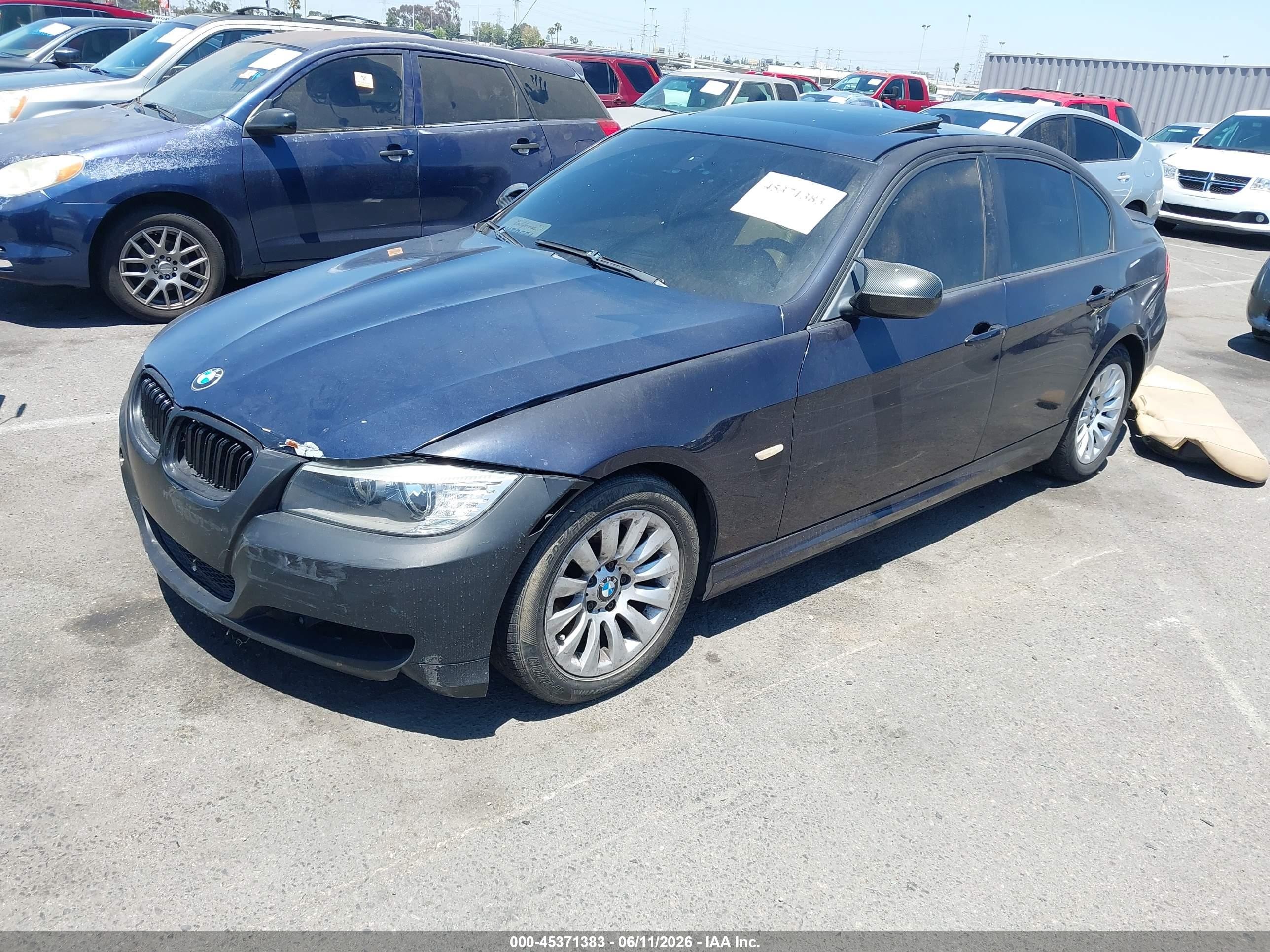2009 Bmw 328i   Dark Blue vin: WBAPH57509NL78645