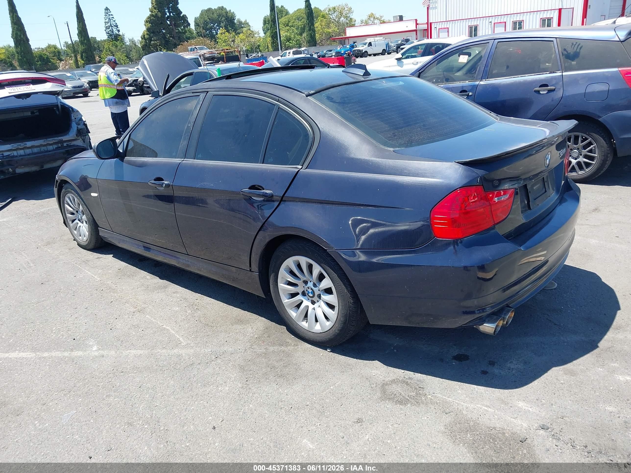 2009 Bmw 328i   Dark Blue vin: WBAPH57509NL78645