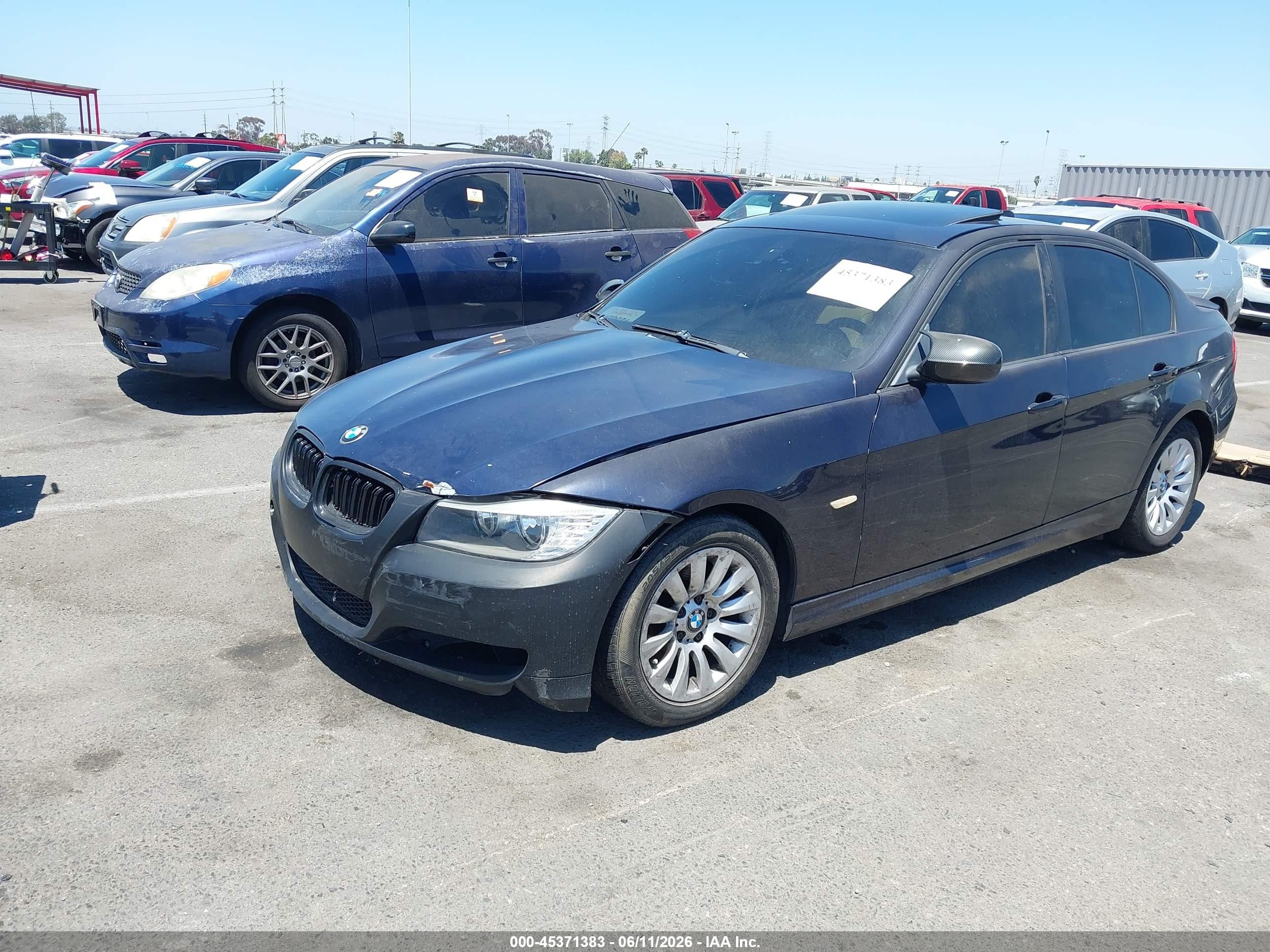 2009 Bmw 328i   Dark Blue vin: WBAPH57509NL78645