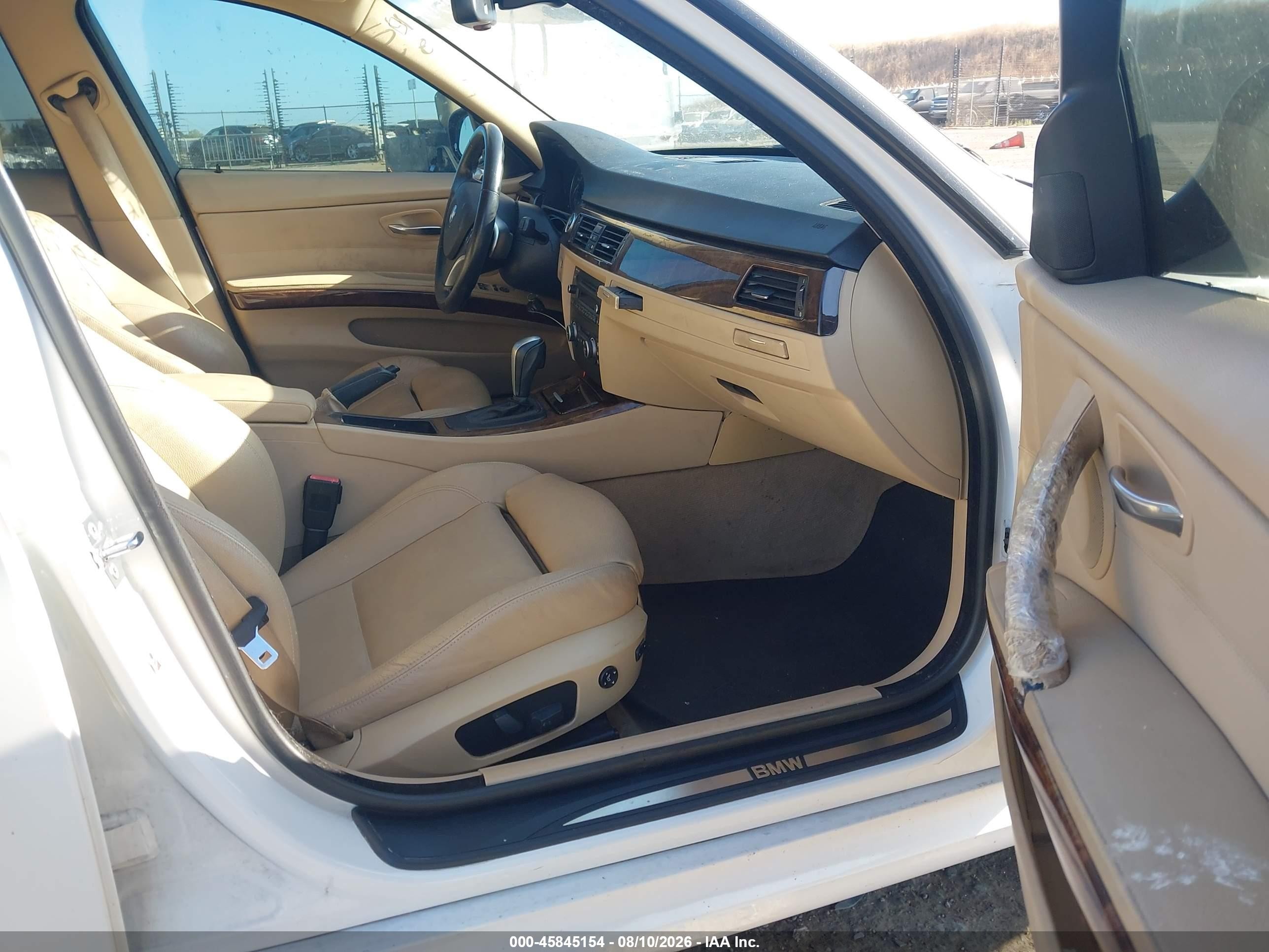 2009 Bmw 328i   Белый vin: WBAPH57529NL77206