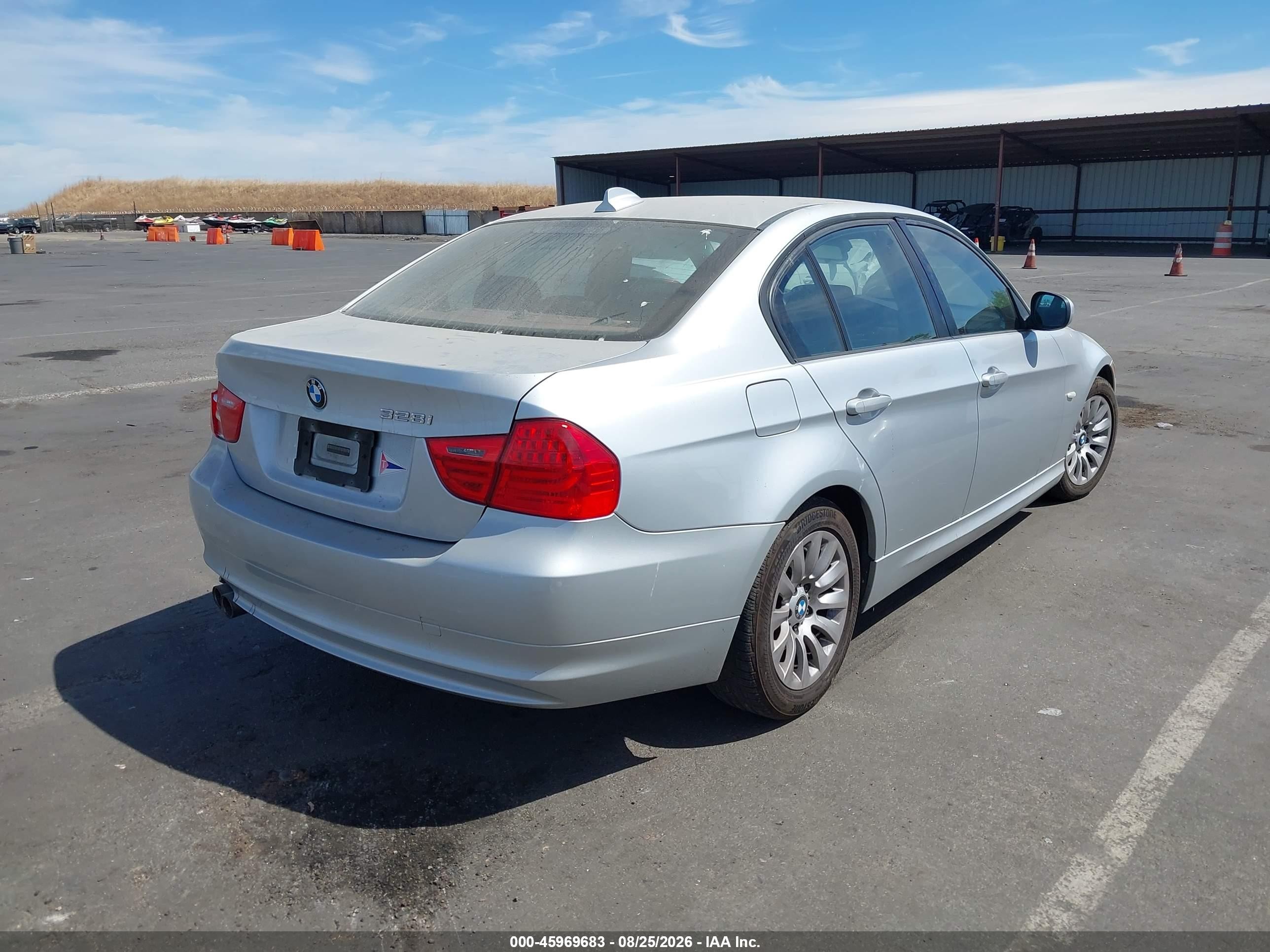 2009 Bmw 328i   Gray vin: WBAPH57539NL76775